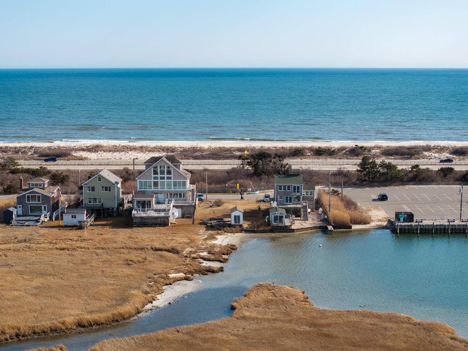 Gilgo Beach, NY 11702,2 Cottage WALK