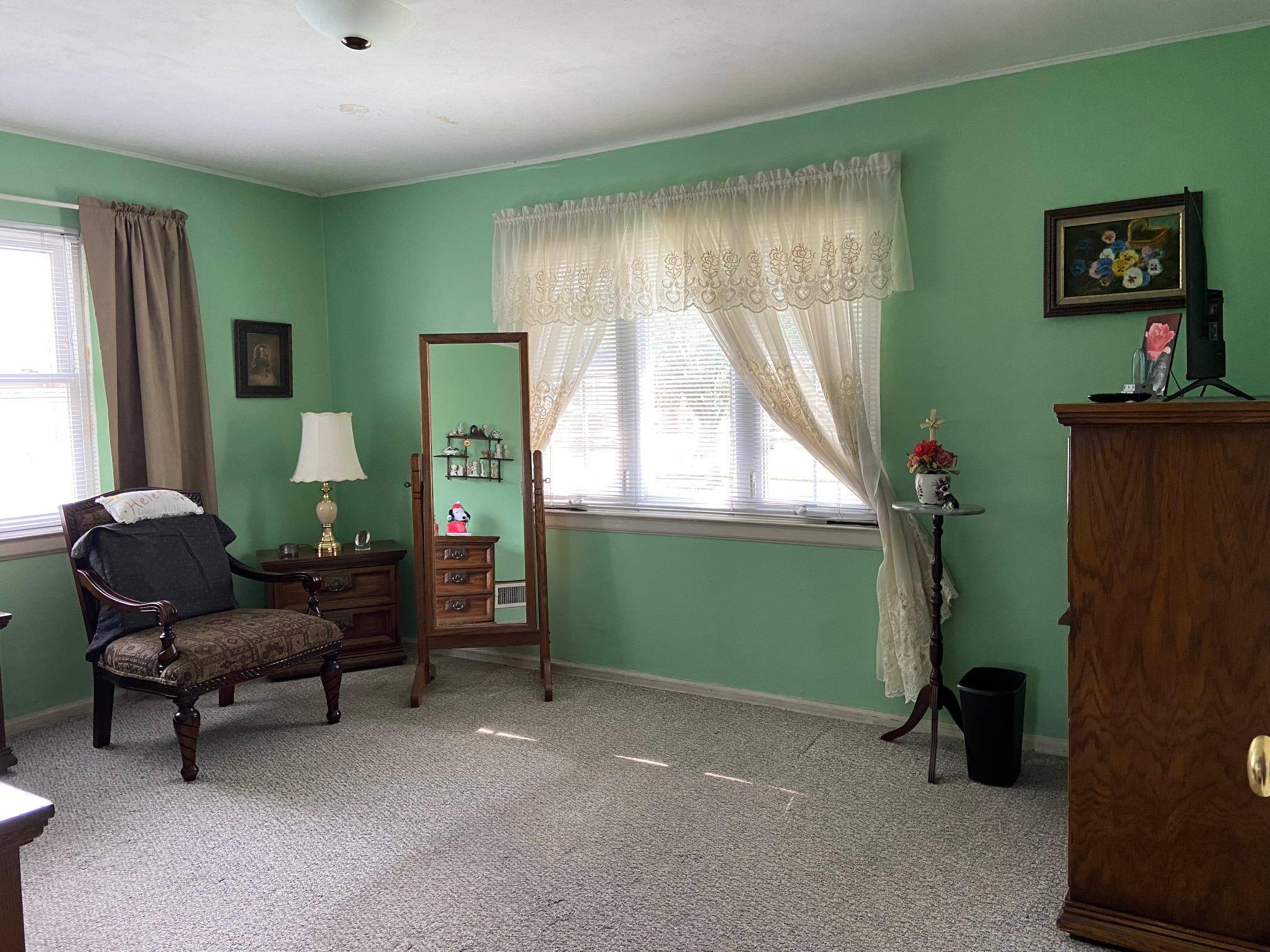 New Hyde Park, NY 11040,102 Schumacher DR