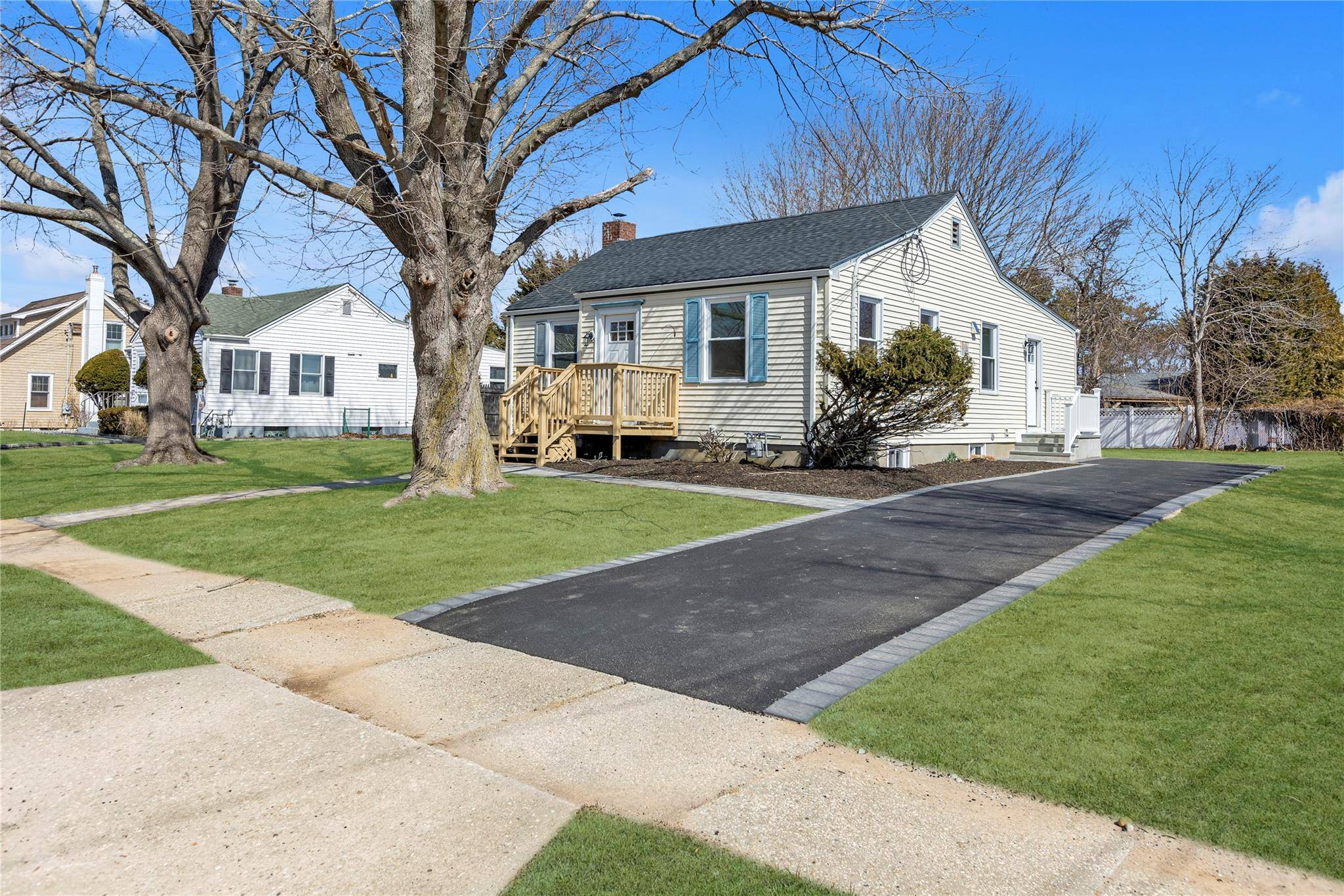 Greenport, NY 11944,535 Middleton RD