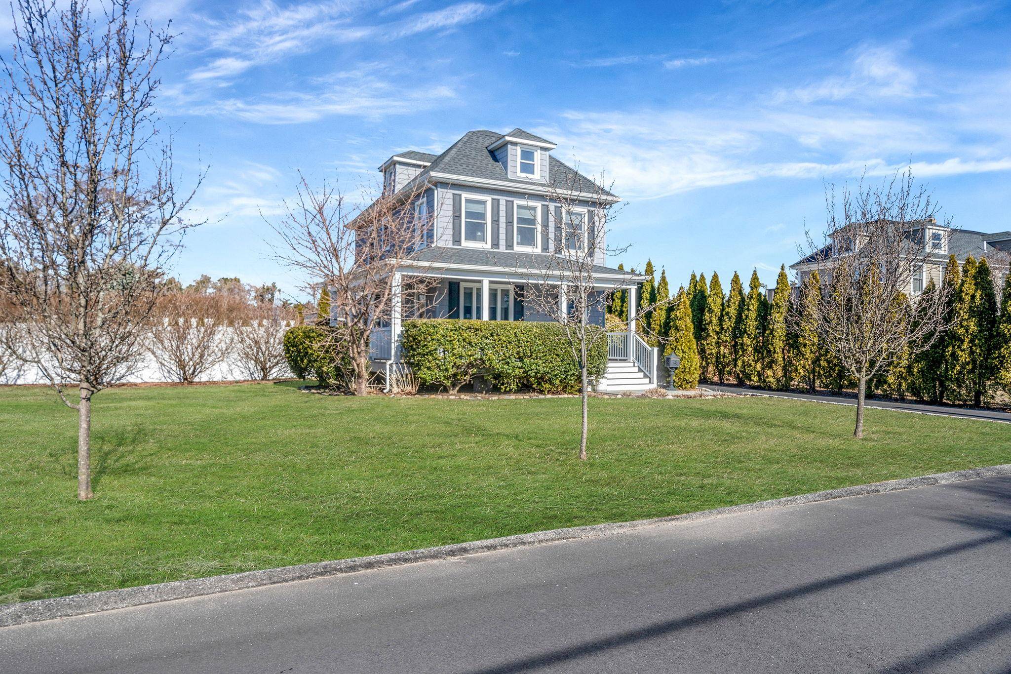 Greenlawn, NY 11740,27 Central ST