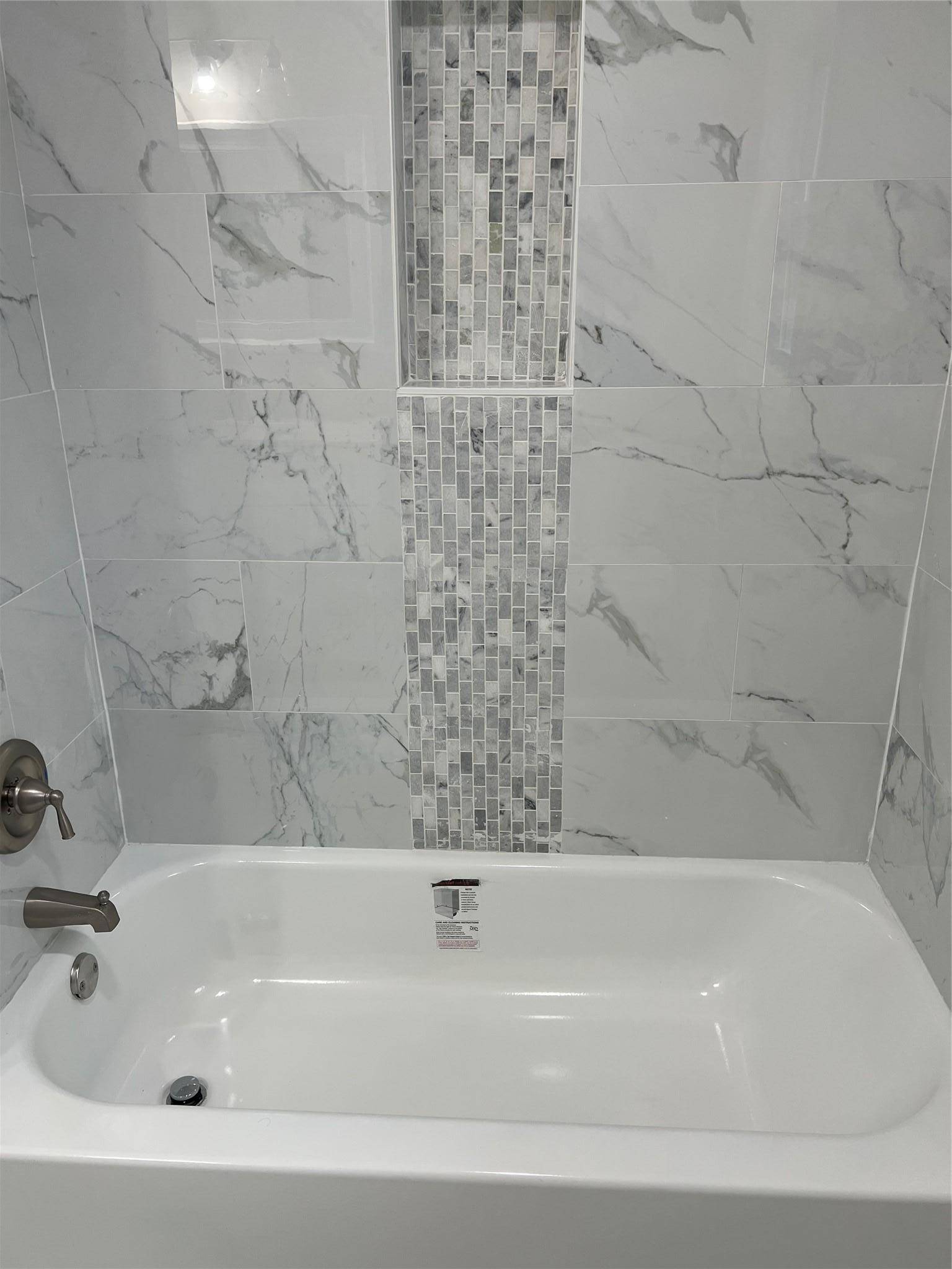 Huntington Station, NY 11746,3 Willowtree PL