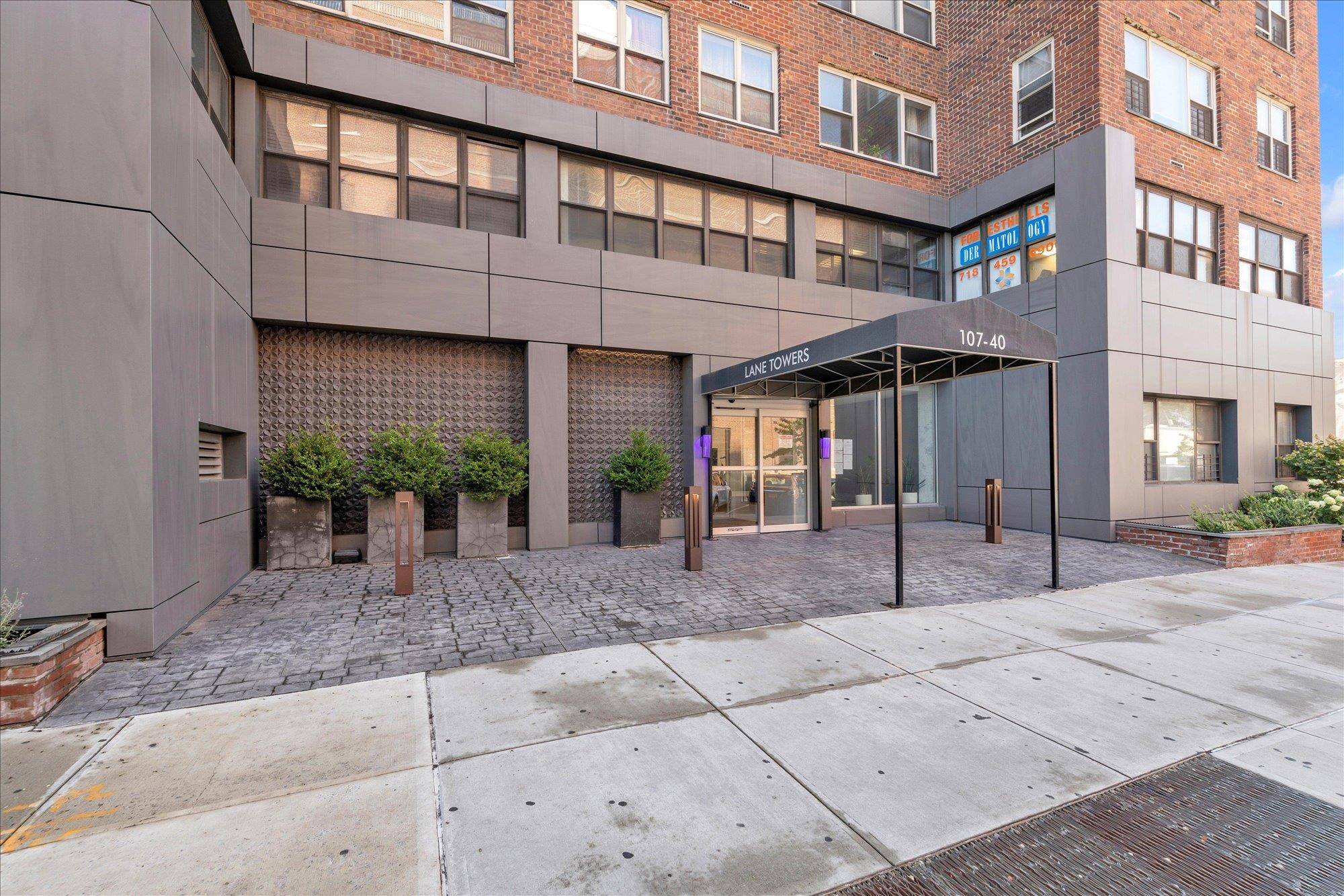 Forest Hills, NY 11375,107-40 Queens BLVD #14C