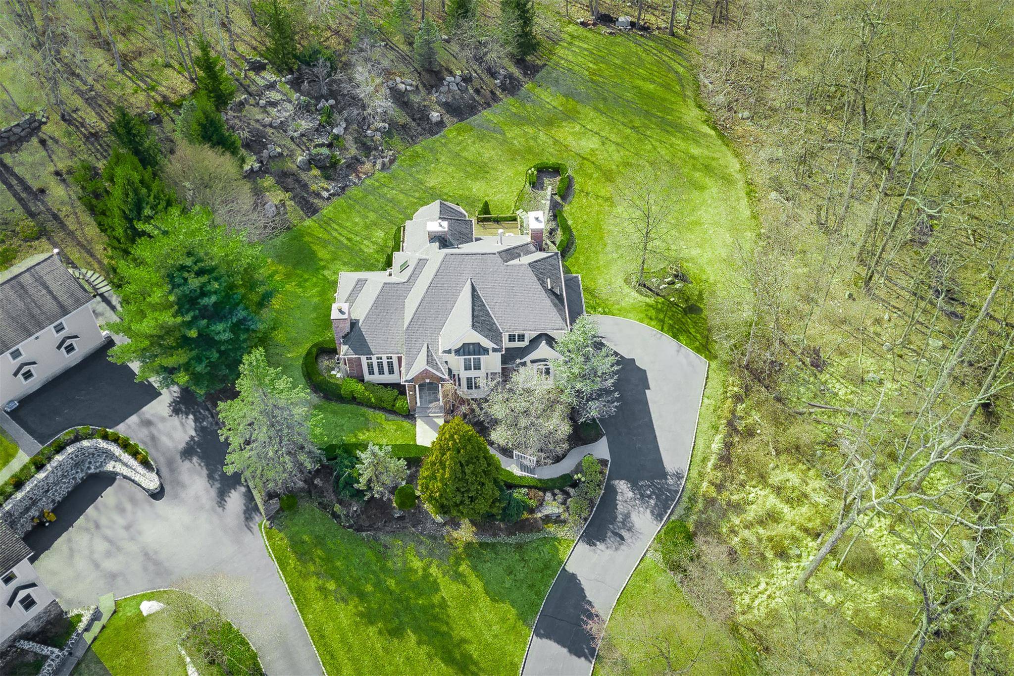 Tomkins Cove, NY 10986,21 Katavolos DR