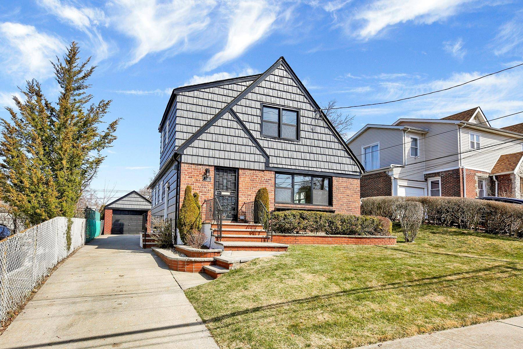 Cambria Heights, NY 11411,21611 121st AVE
