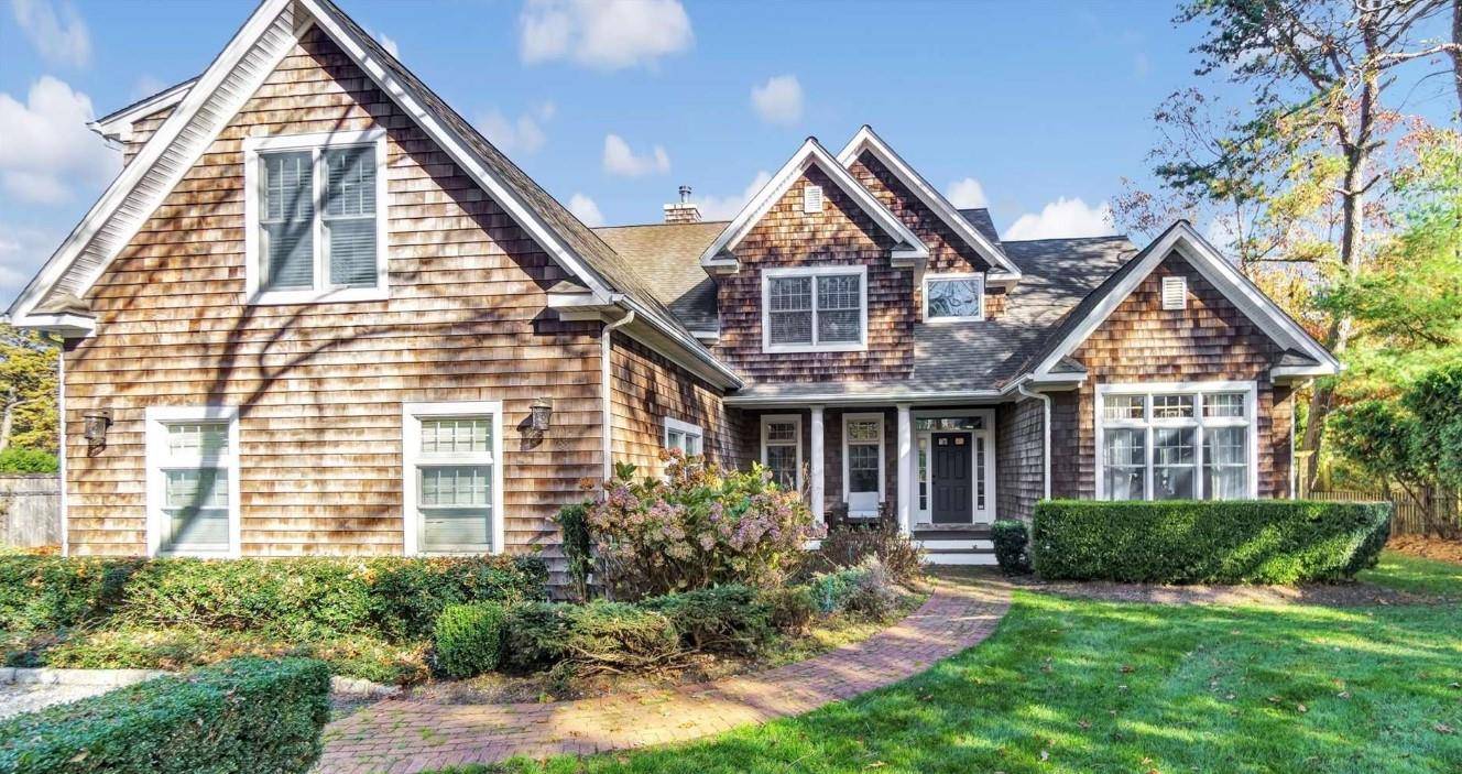 Westhampton Beach, NY 11978,38 Bridle PATH