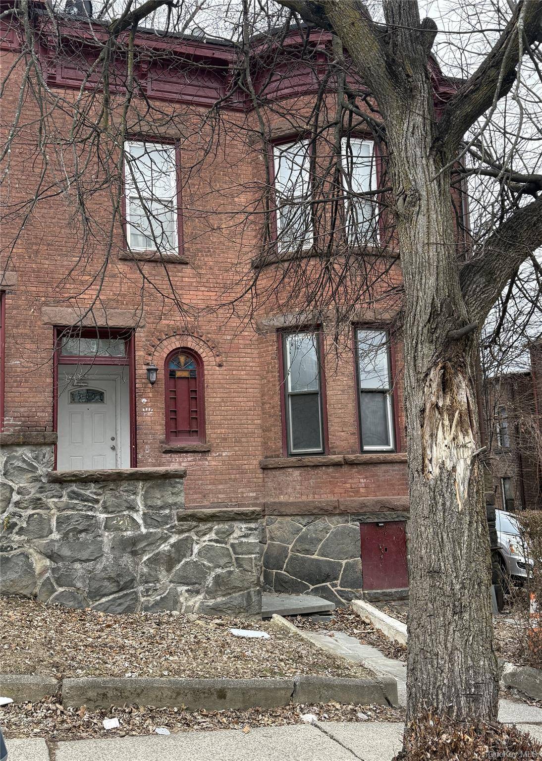 Newburgh, NY 12550,9 Liberty ST