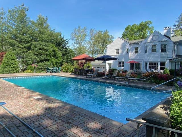 Mount Vernon, NY 10552,18 Edgewood AVE