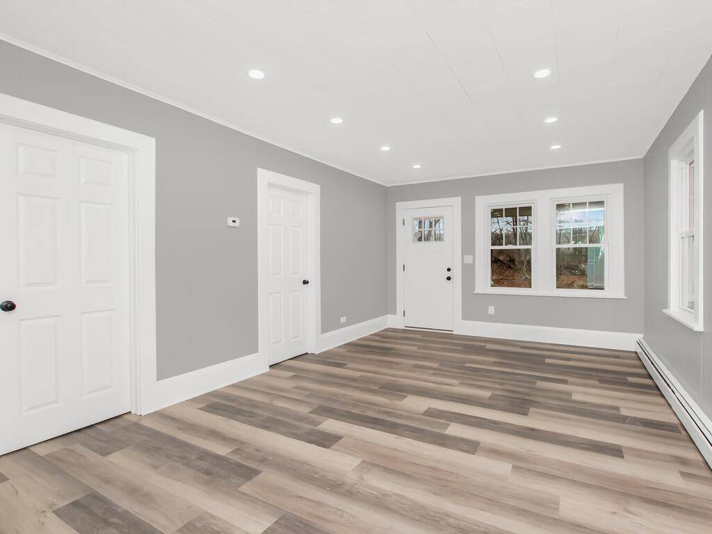 Port Jervis, NY 12771,21 Lane ST