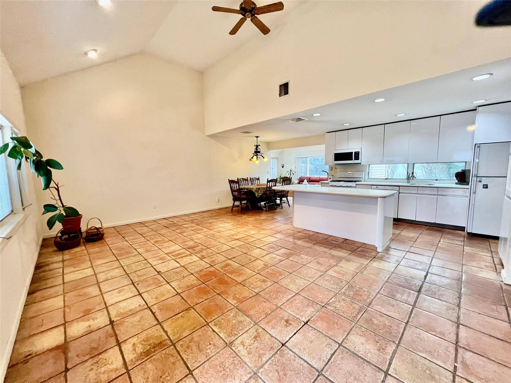 Atlantic Beach, NY 11509,128 Erie AVE