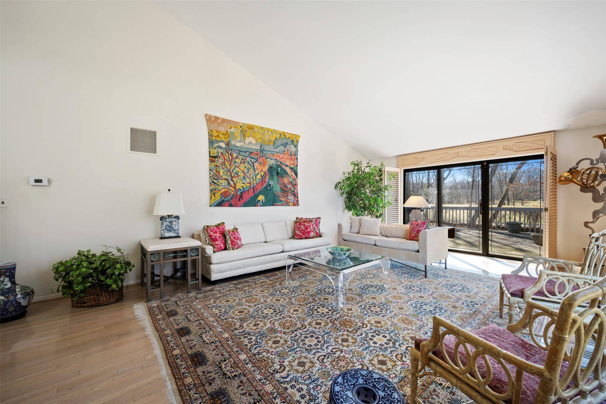 Manhasset, NY 11030,14 Augusta LN