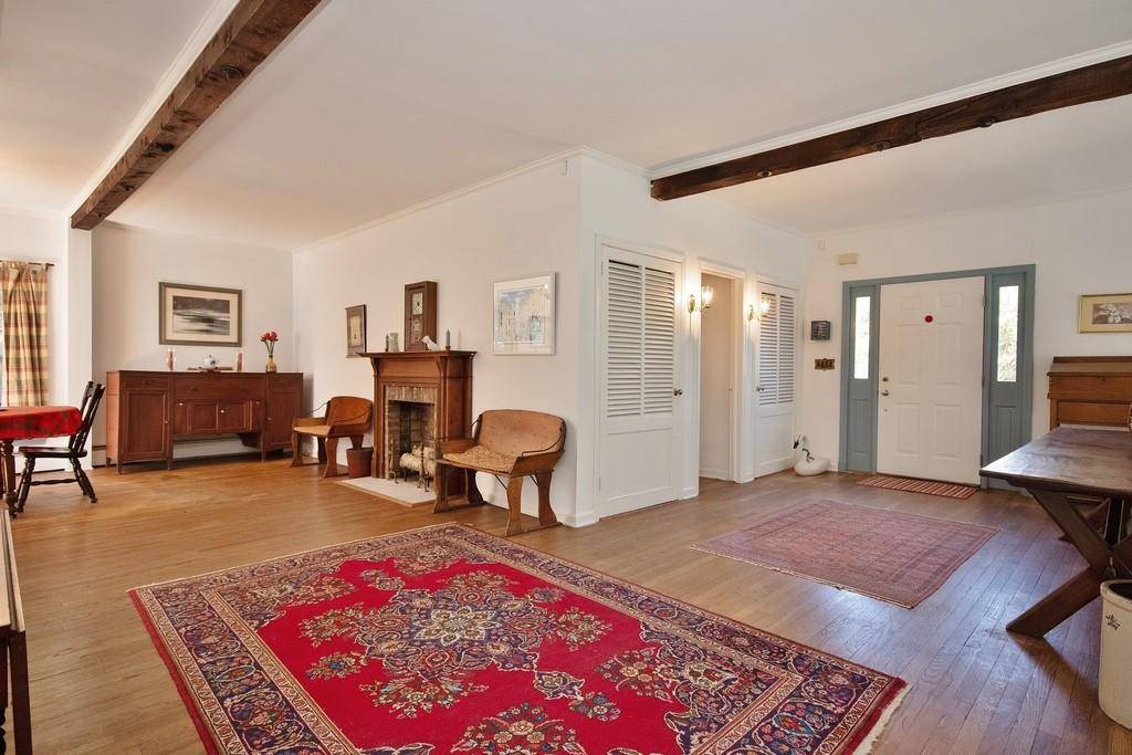 Chappaqua, NY 10514,2 Woodmill RD