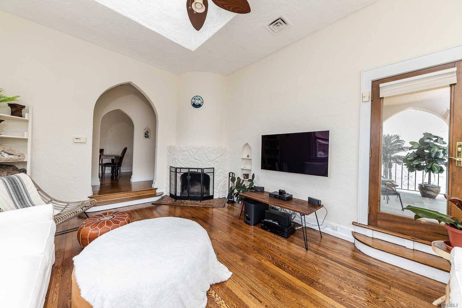 Long Beach, NY 11561,119 Mitchell AVE