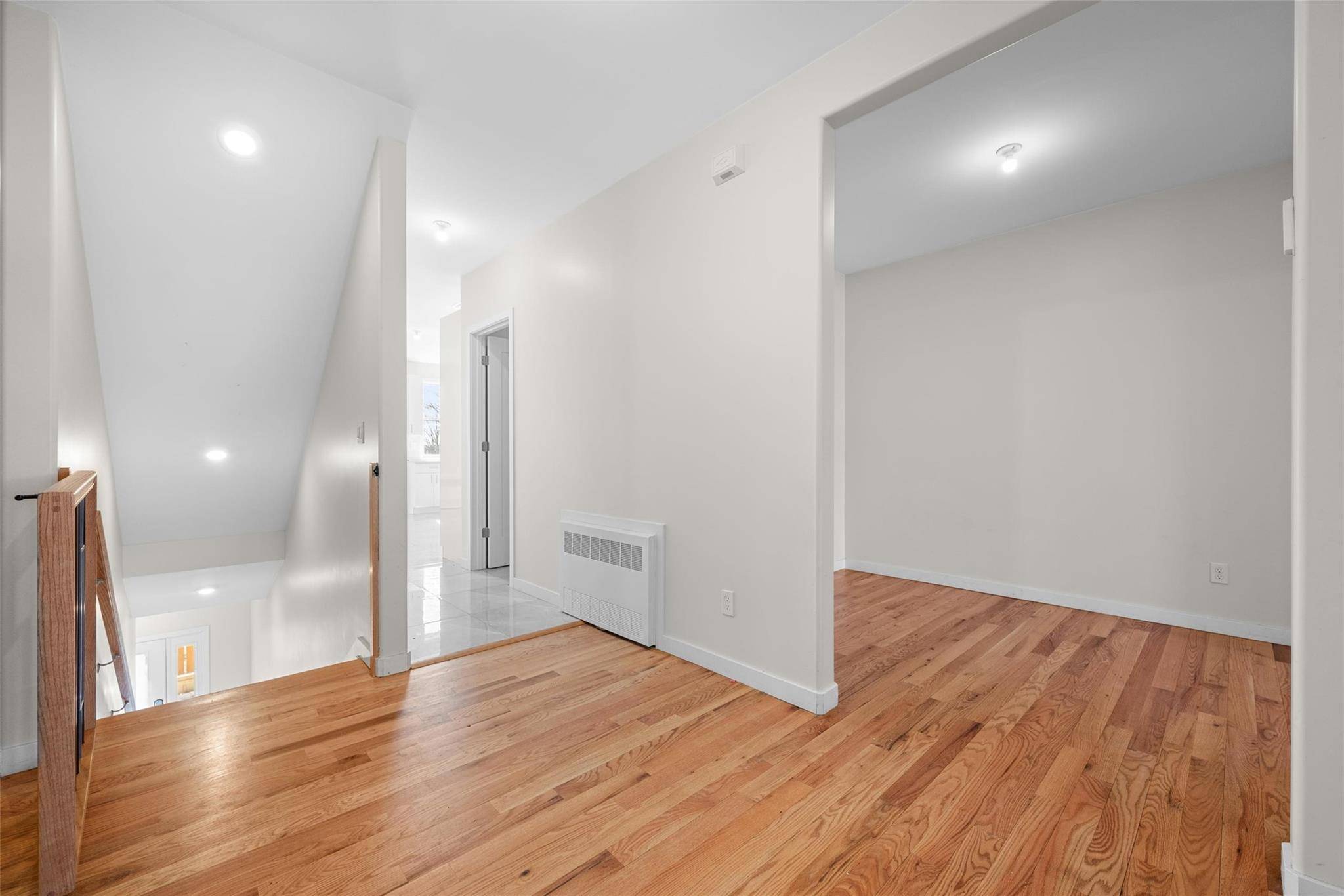 Bloomingburg, NY 12721,4 Market ST #301