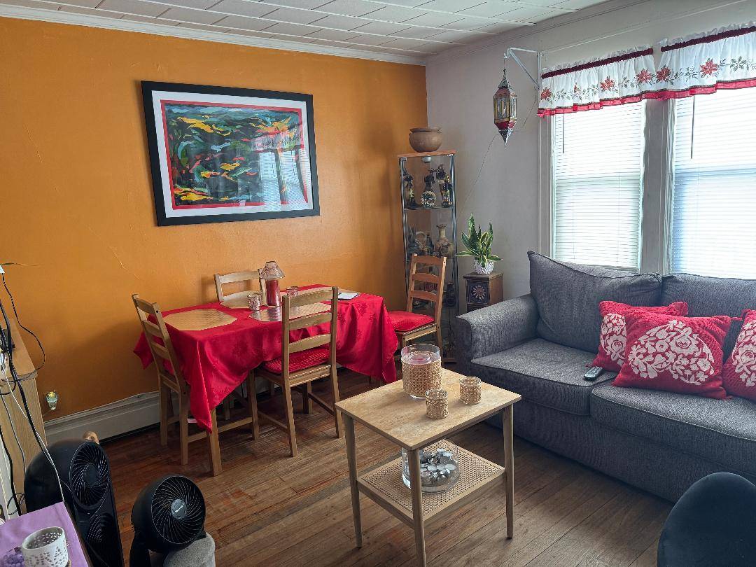 Woodhaven, NY 11421,91-43 84 ST