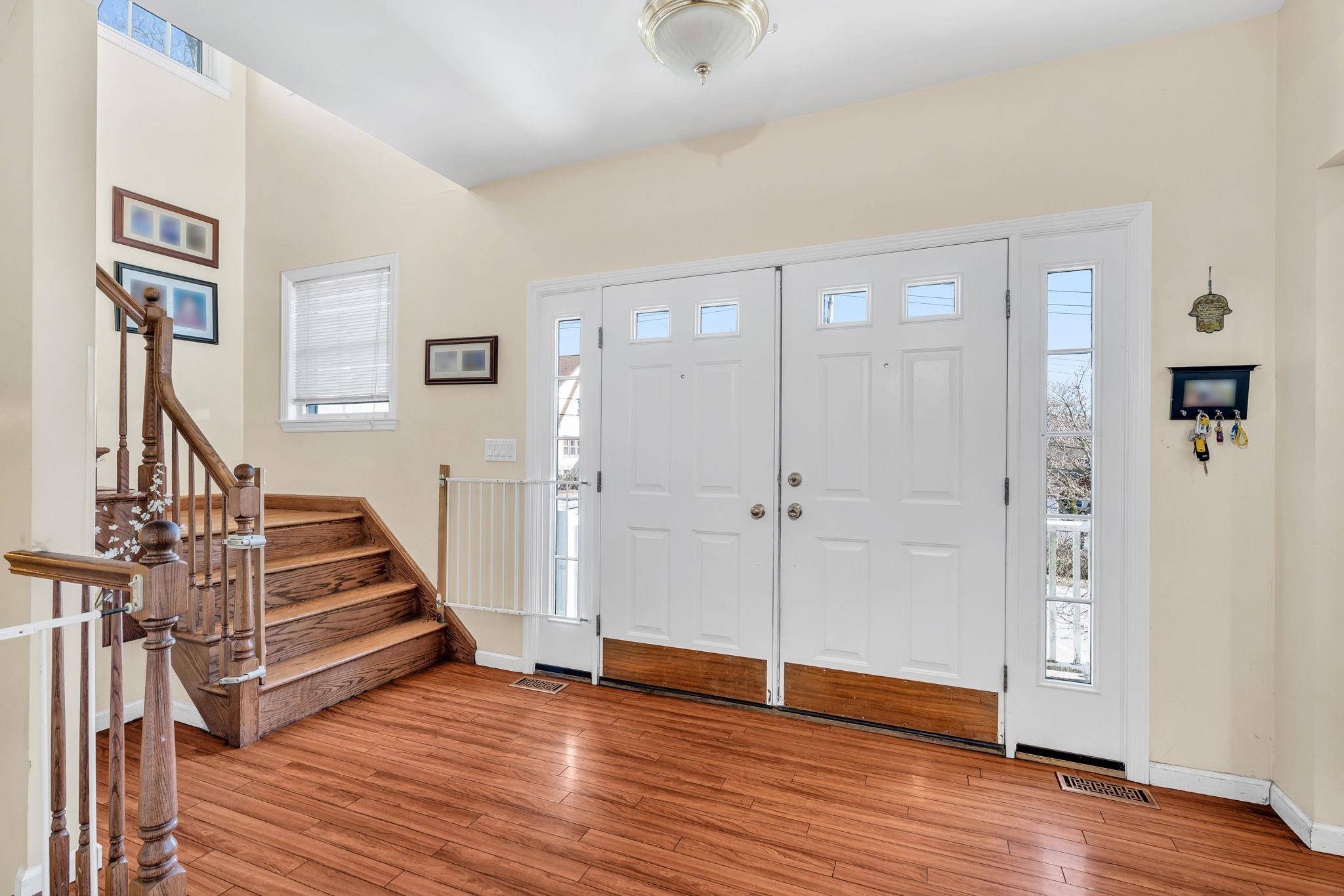 White Plains, NY 10605,27 Overlook RD