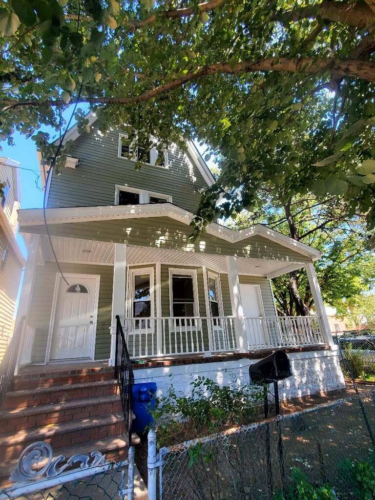 Woodhaven, NY 11421,Address not disclosed
