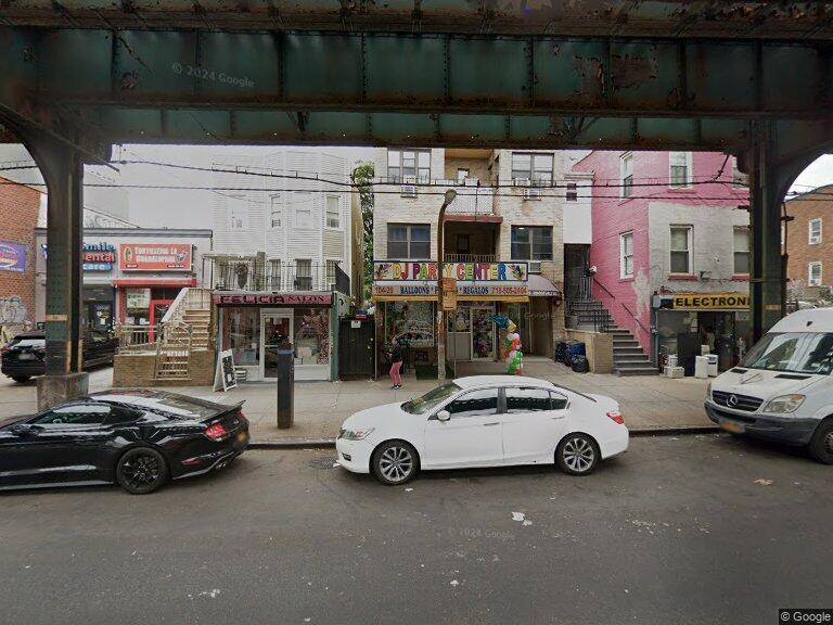 Corona, NY 11368,104-29 Roosevelt AVE