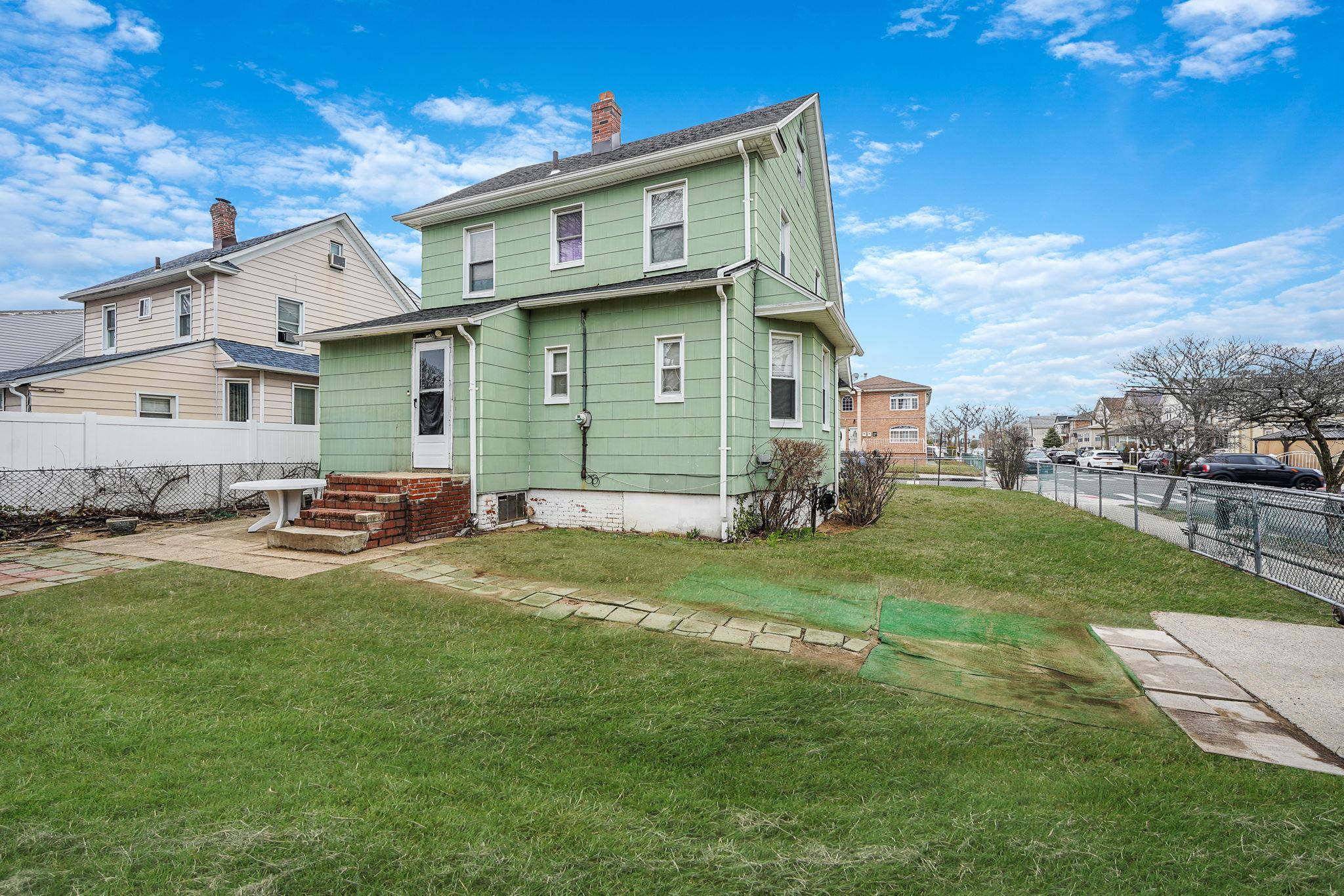 Rosedale, NY 11422,248-18 Memphis AVE