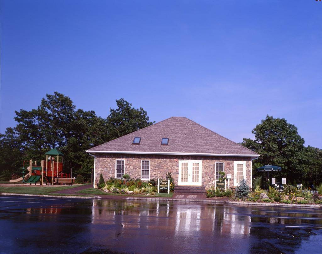 Setauket, NY 11733,11 Neal #11