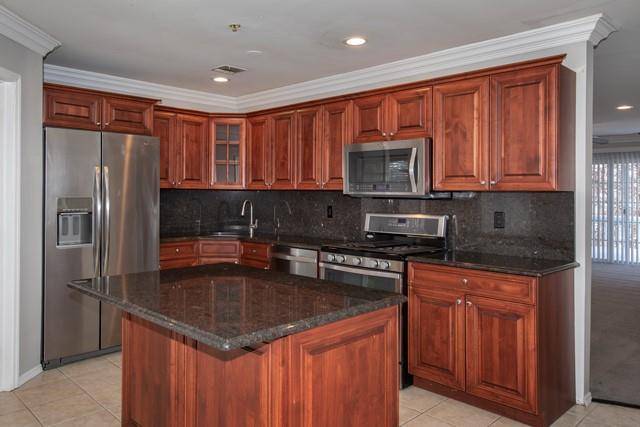 Setauket, NY 11733,11 Neal #11