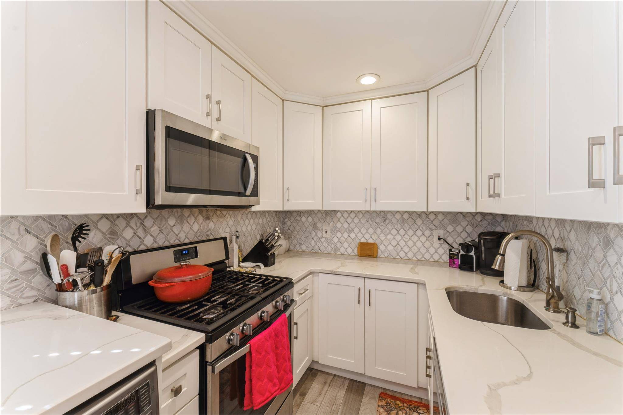 Bayside, NY 11360,19-50 202 ST #1-91