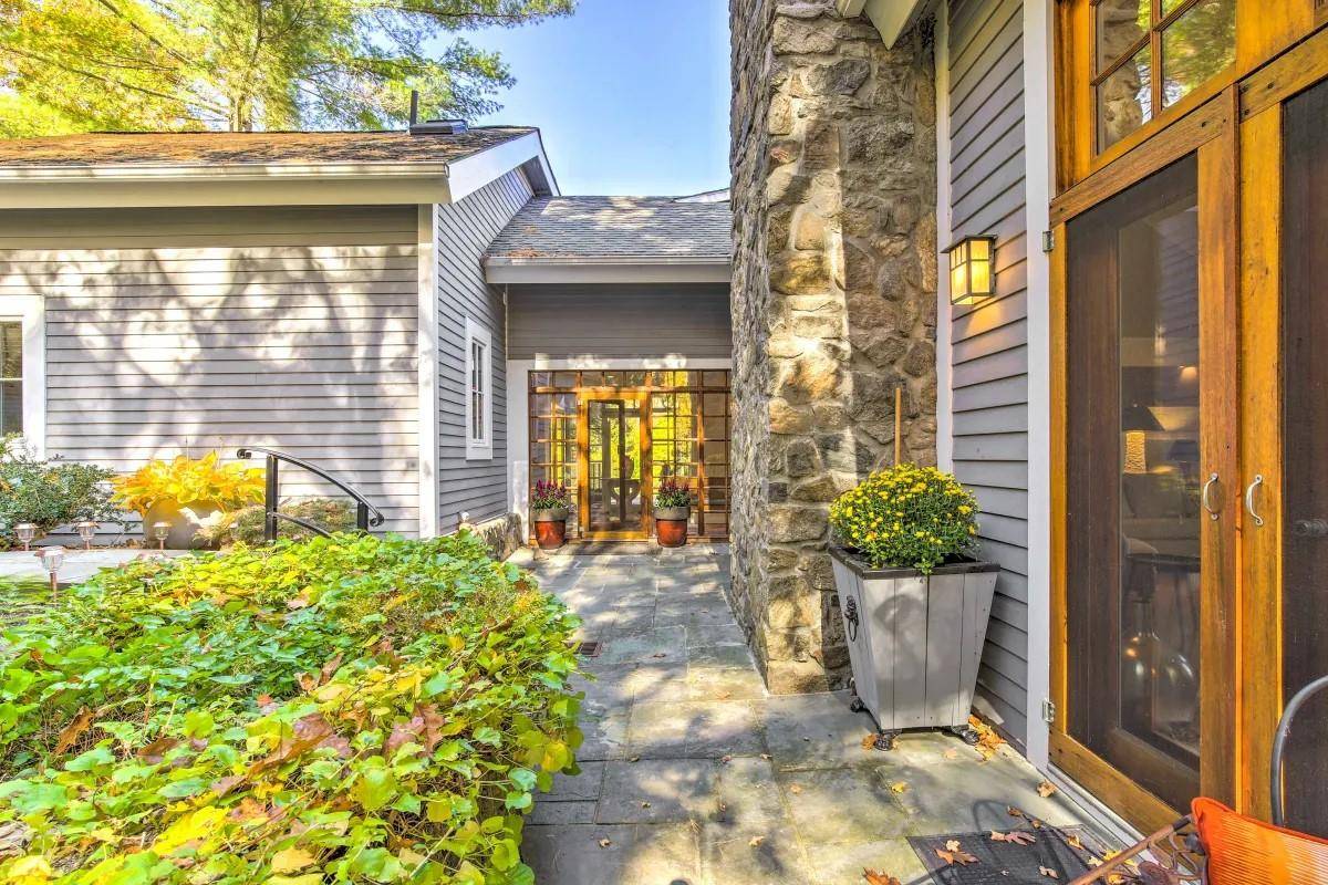 Pawling, NY 12564,7 Tower Hill RD