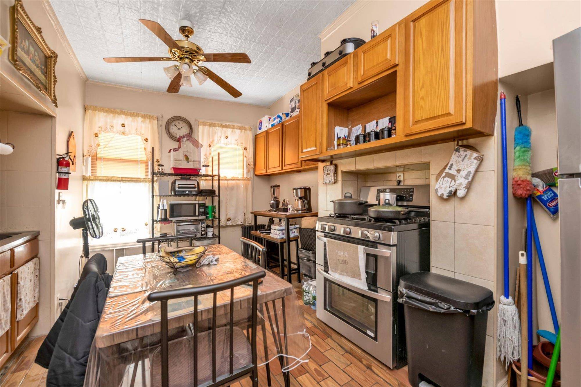 Brooklyn, NY 11221,378 Central AVE