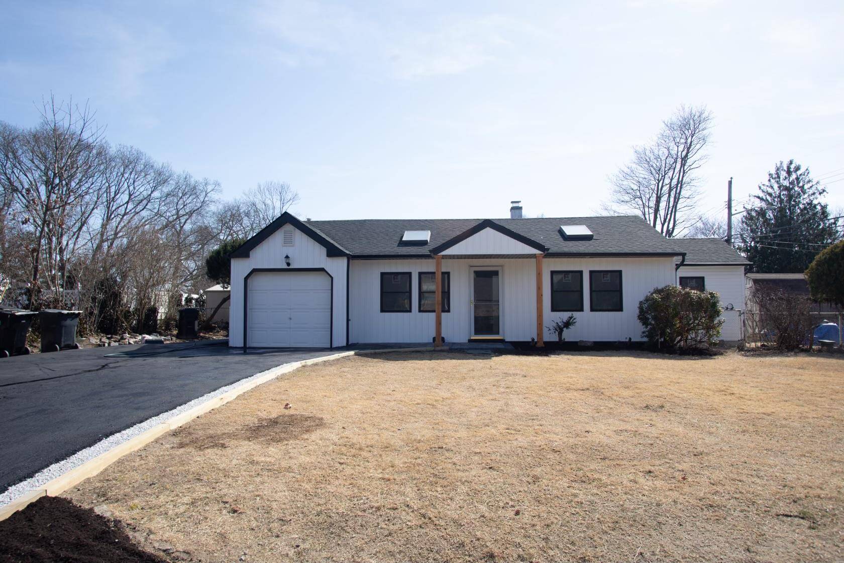 West Islip, NY 11795,532 Bellmore ST