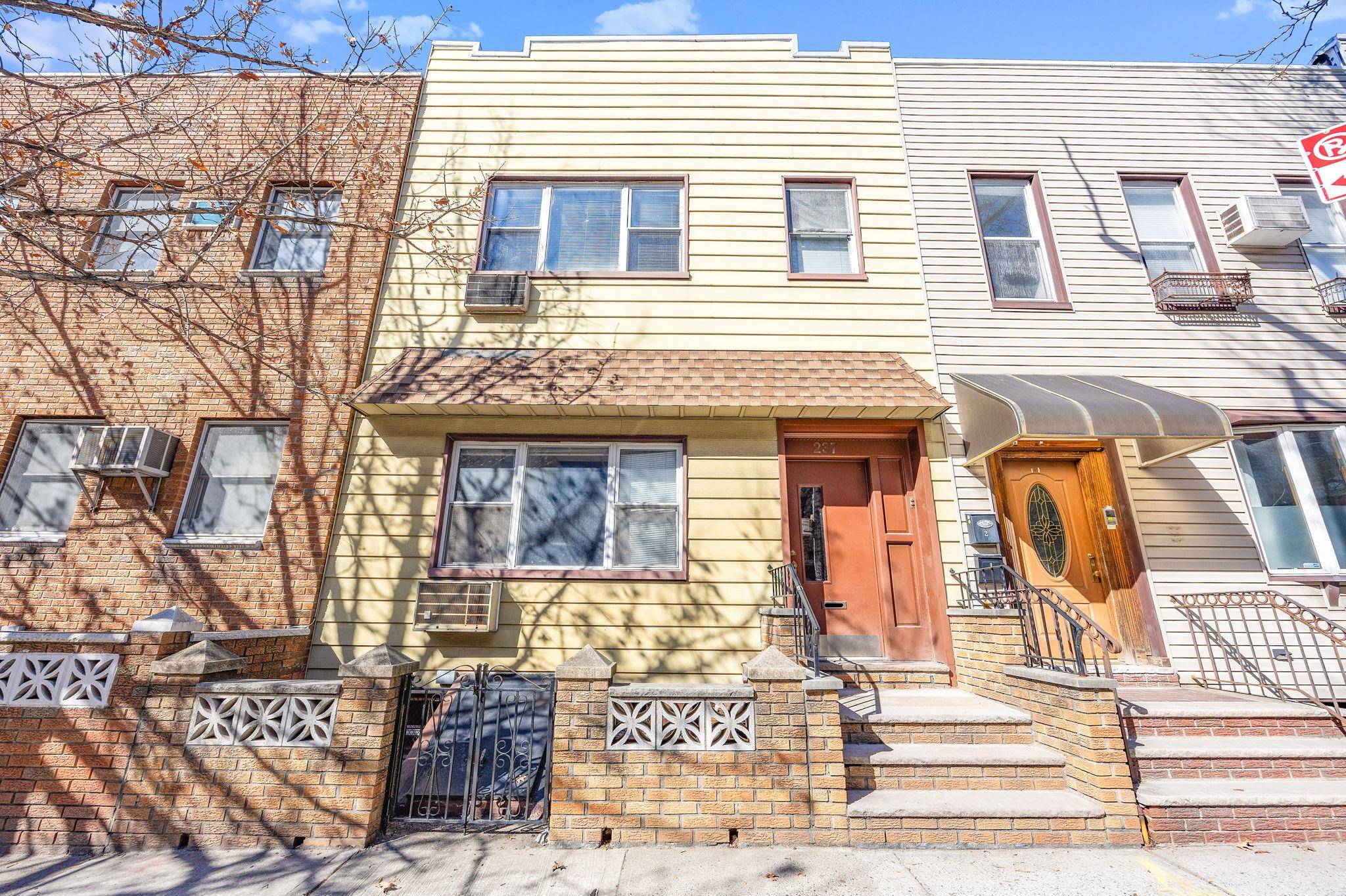 Brooklyn, NY 11211,237 Withers ST