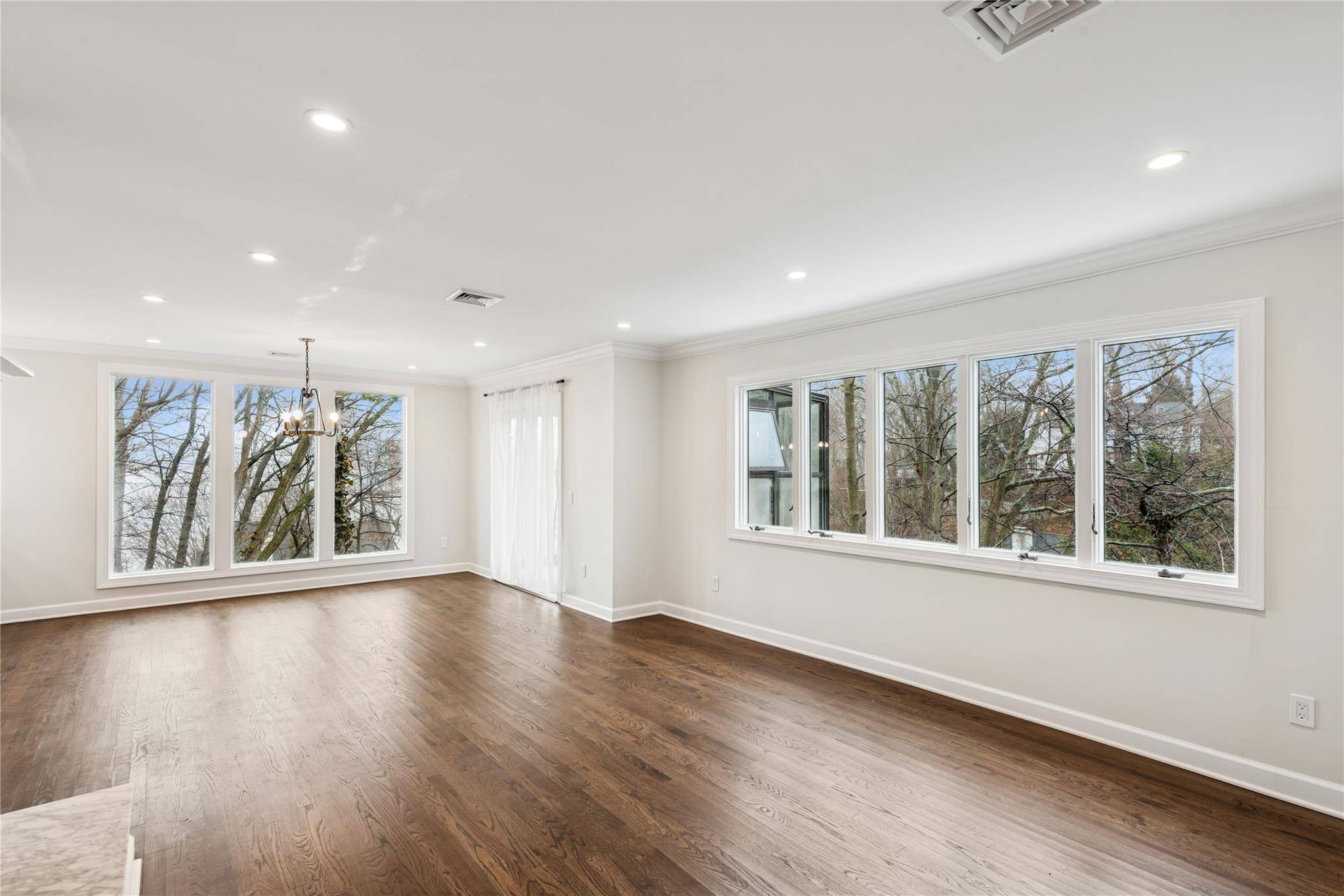 Centerport, NY 11721,315 McKinley TER