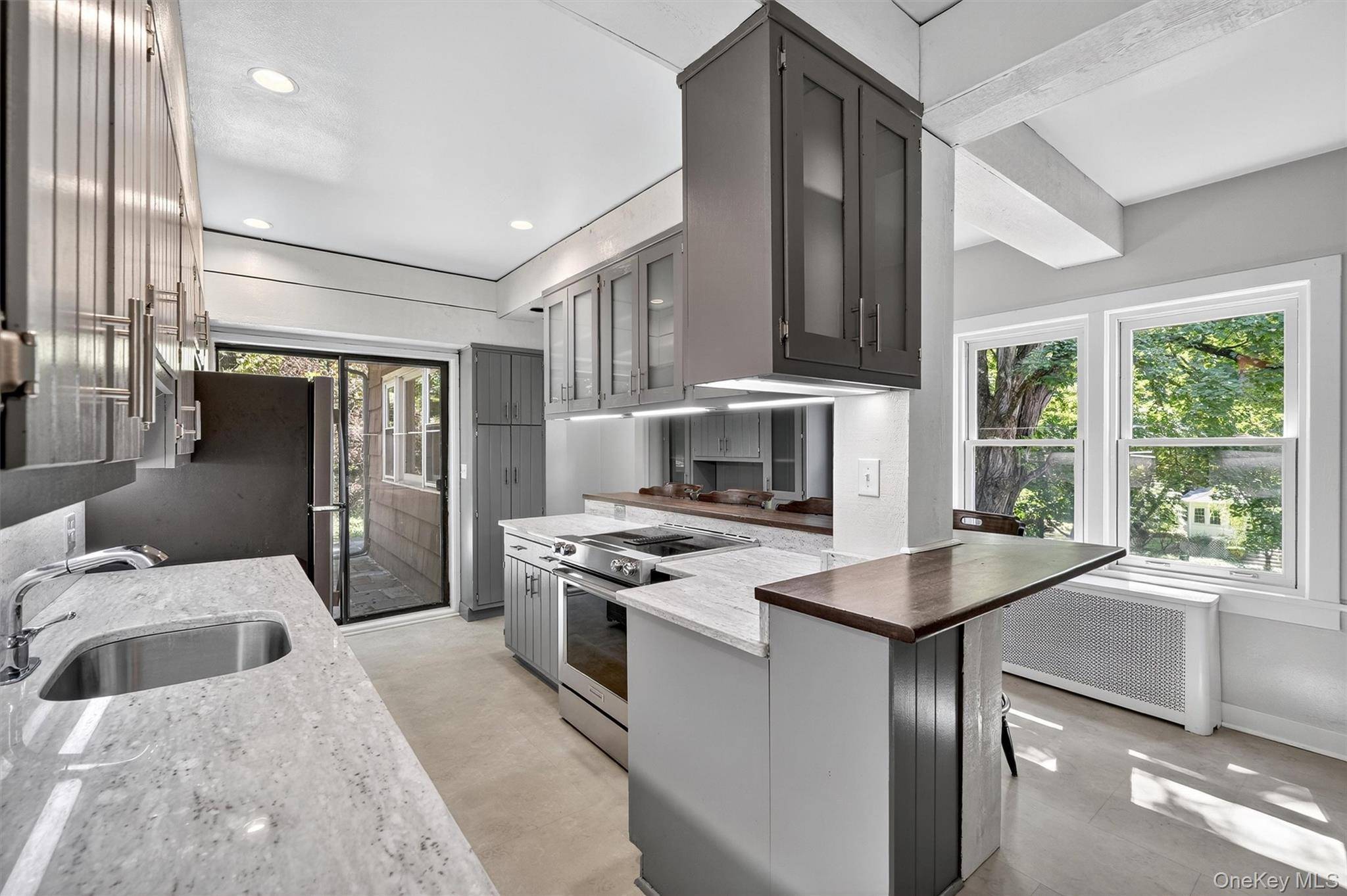 Croton-on-hudson, NY 10520,285 Grand ST