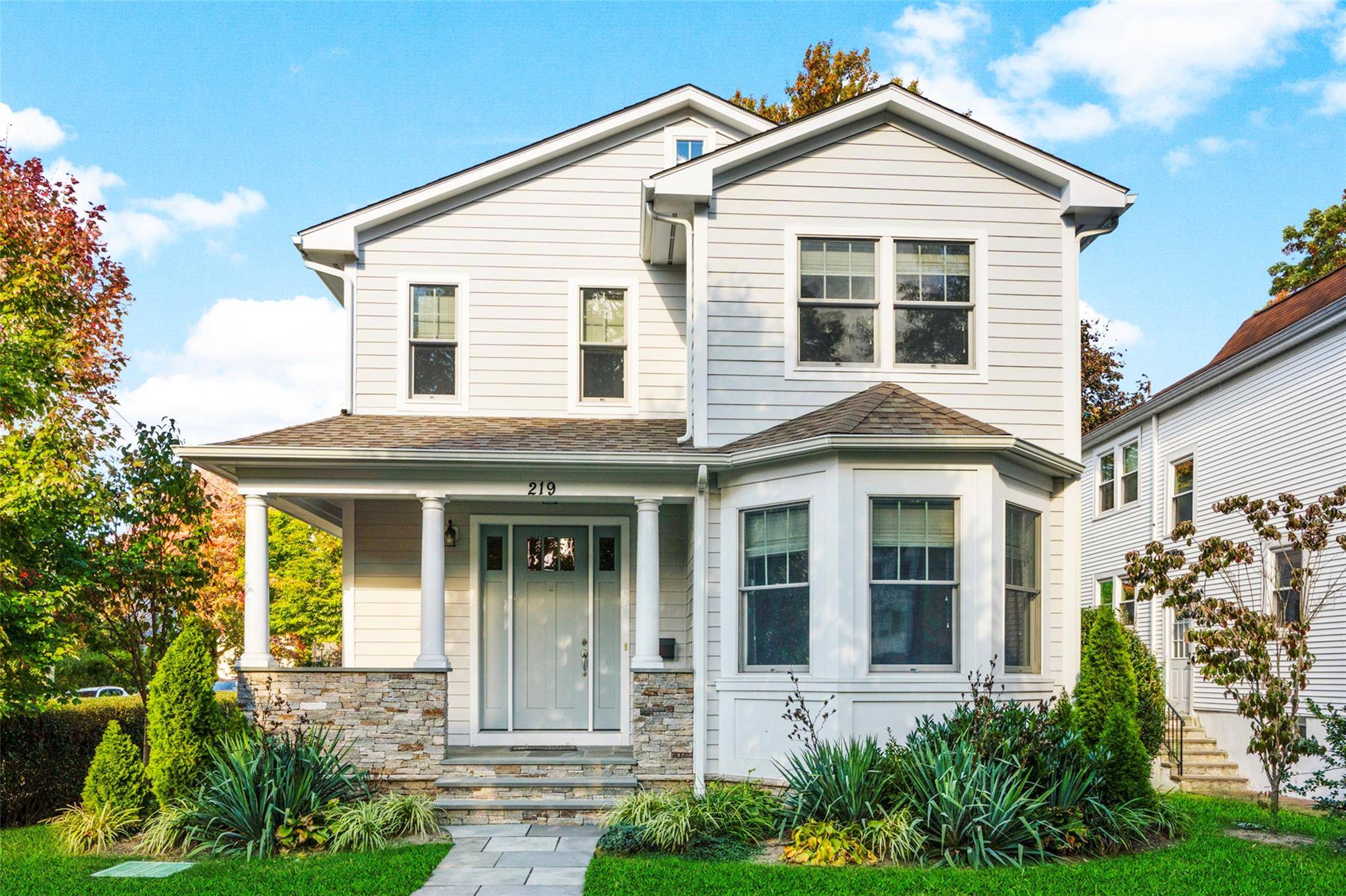 Larchmont, NY 10538,219 Larchmont AVE