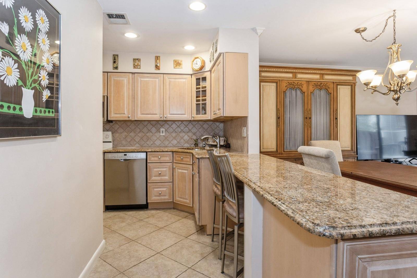 Oceanside, NY 11572,100 Daly BLVD #509