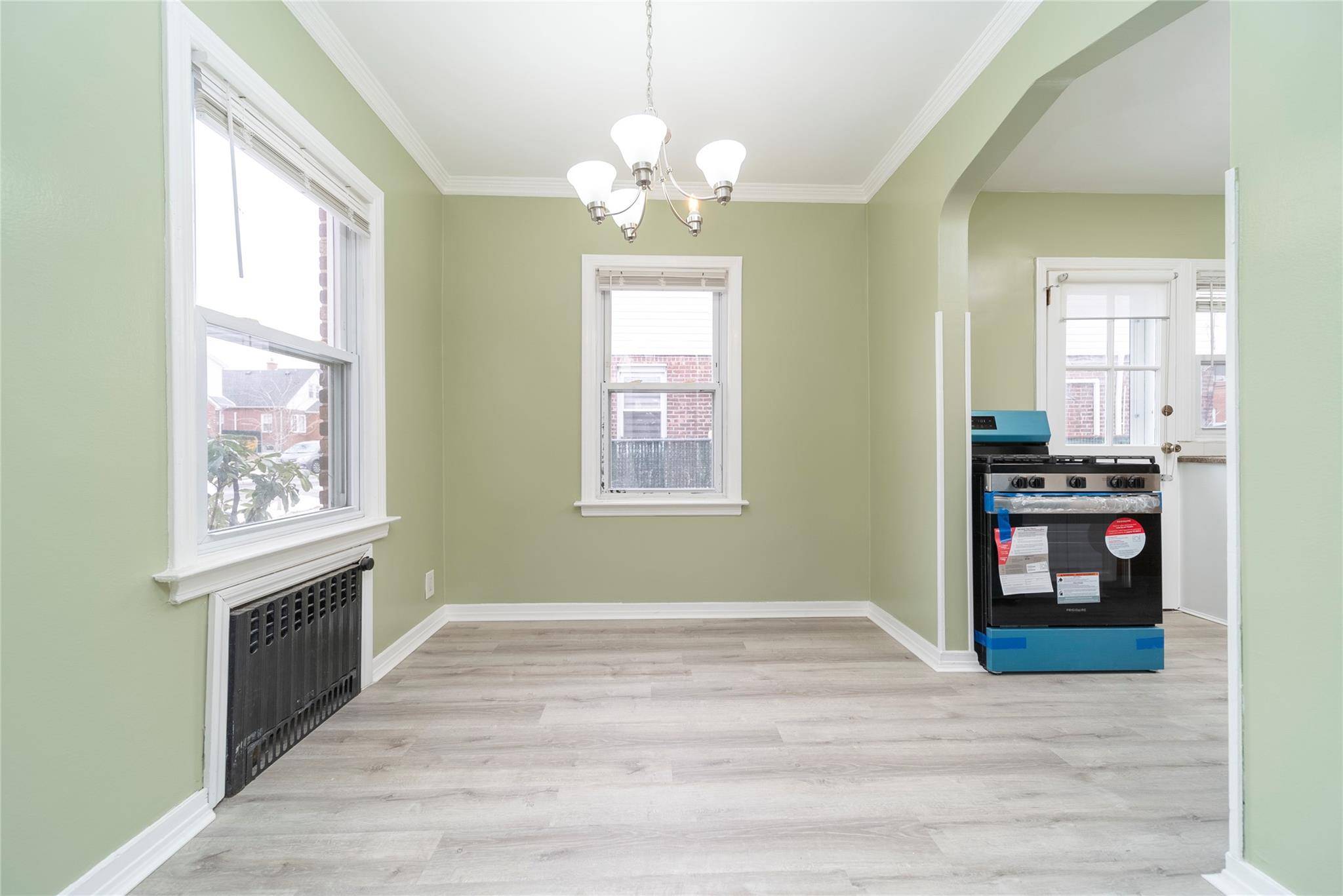 Fresh Meadows, NY 11365,174-22 Gladwin AVE