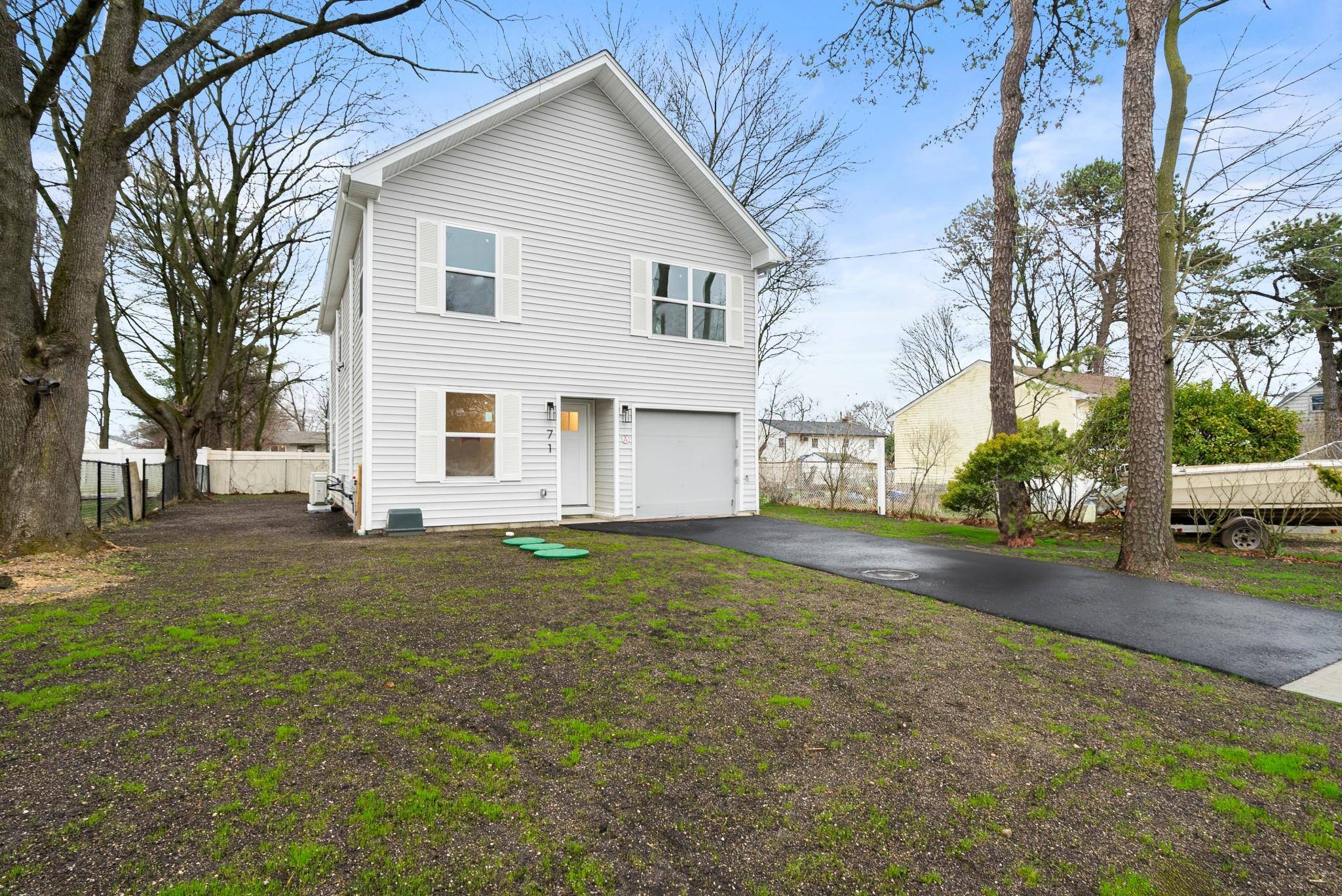 Wyandanch, NY 11798,71 S 29th ST