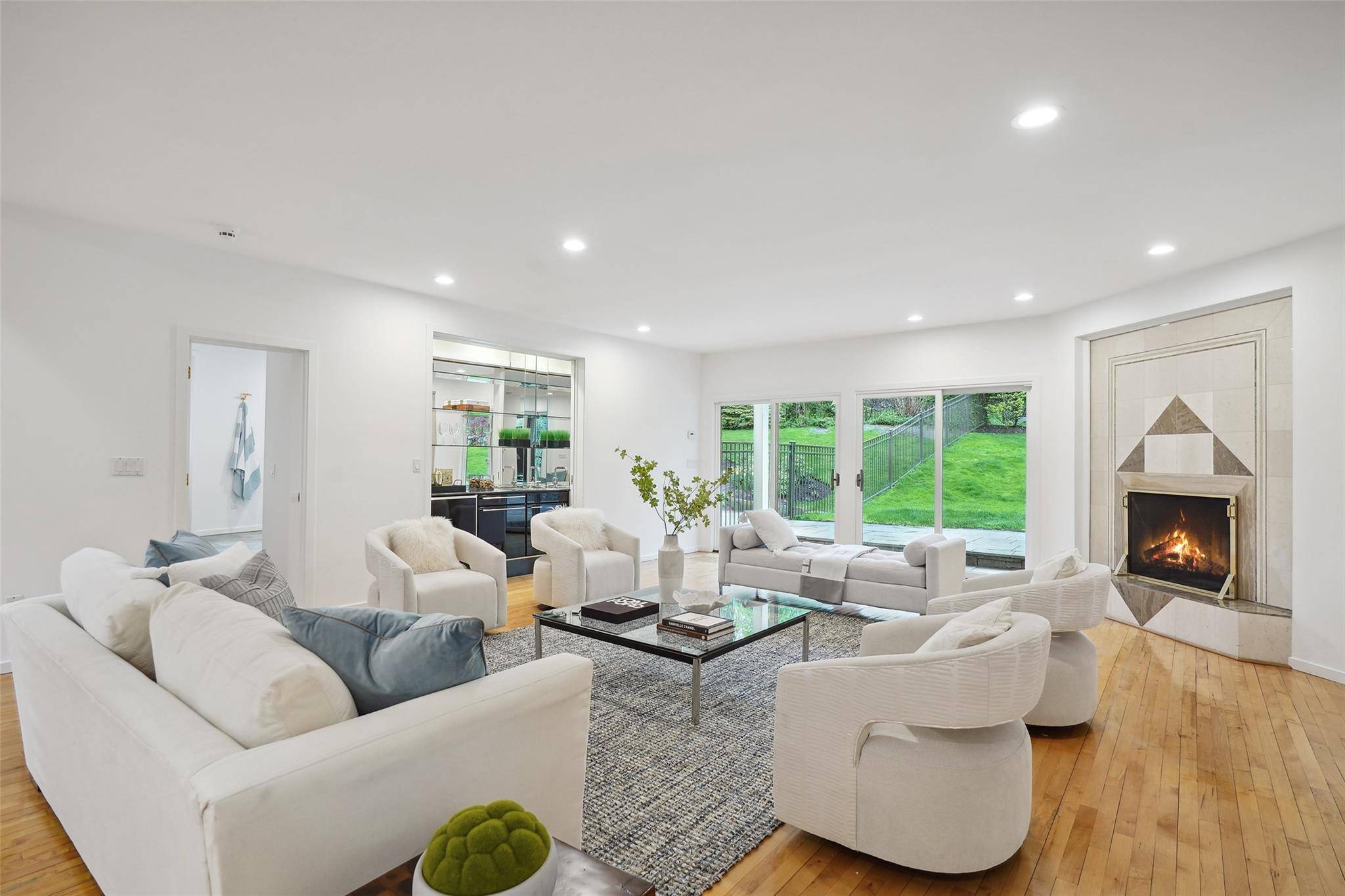 Larchmont, NY 10538,858 Fenimore RD