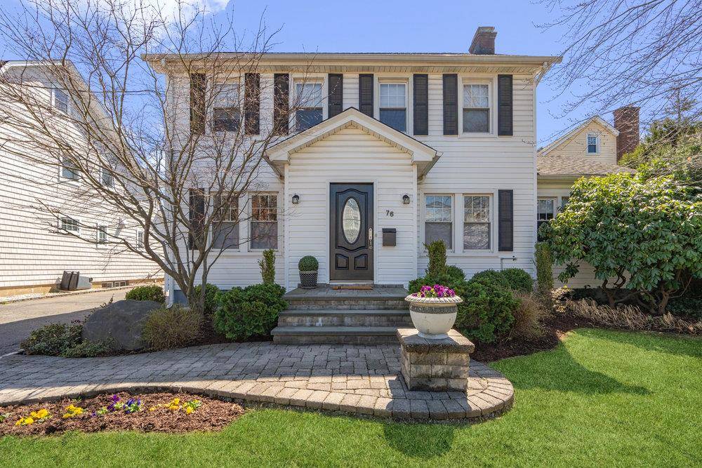 Port Washington, NY 11050,76 Willowdale AVE