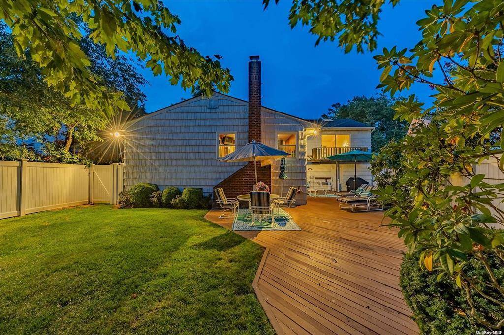 Merrick, NY 11566,2872 Rosebud AVE