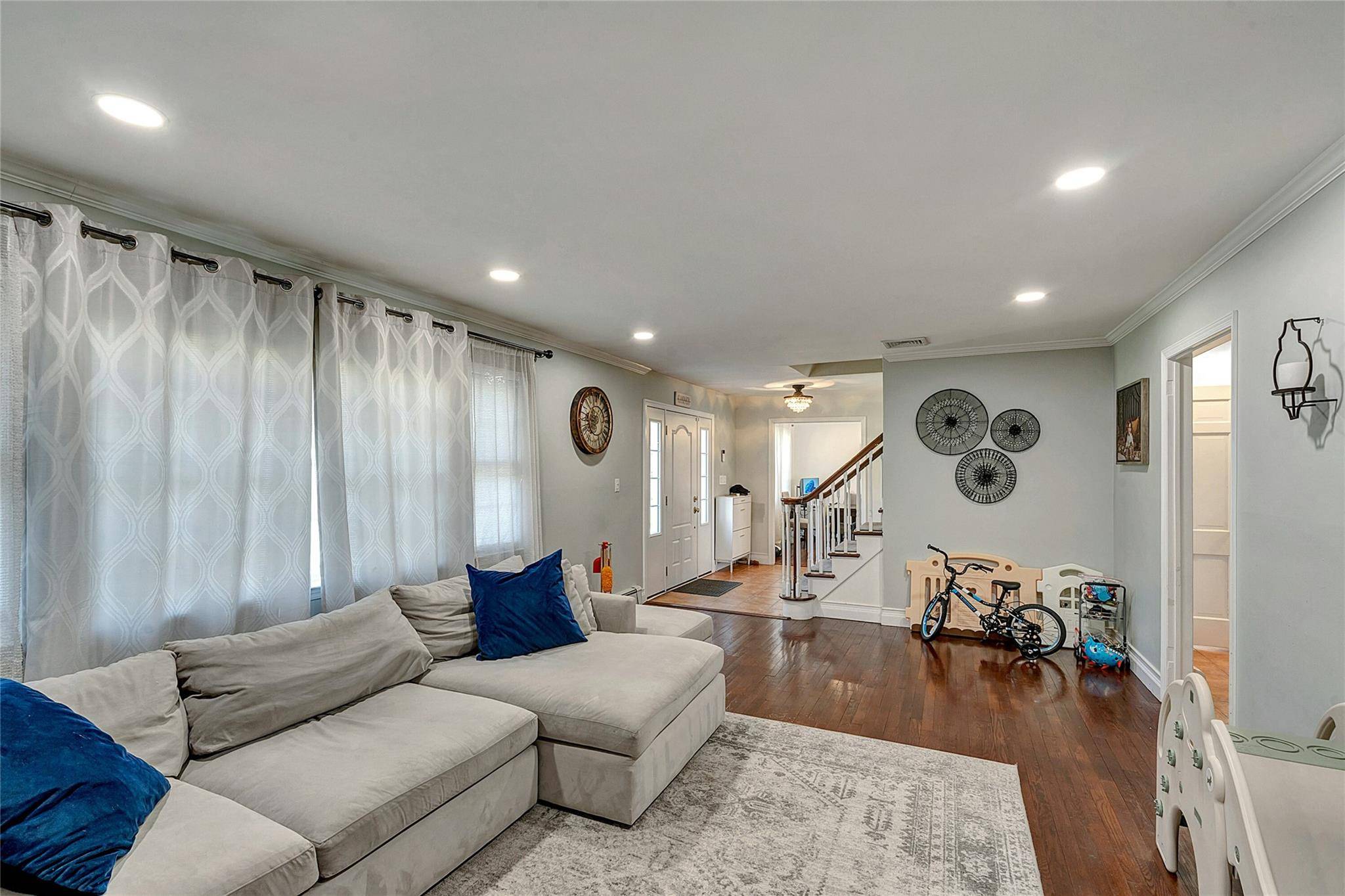 Smithtown, NY 11787,40 Ridge RD