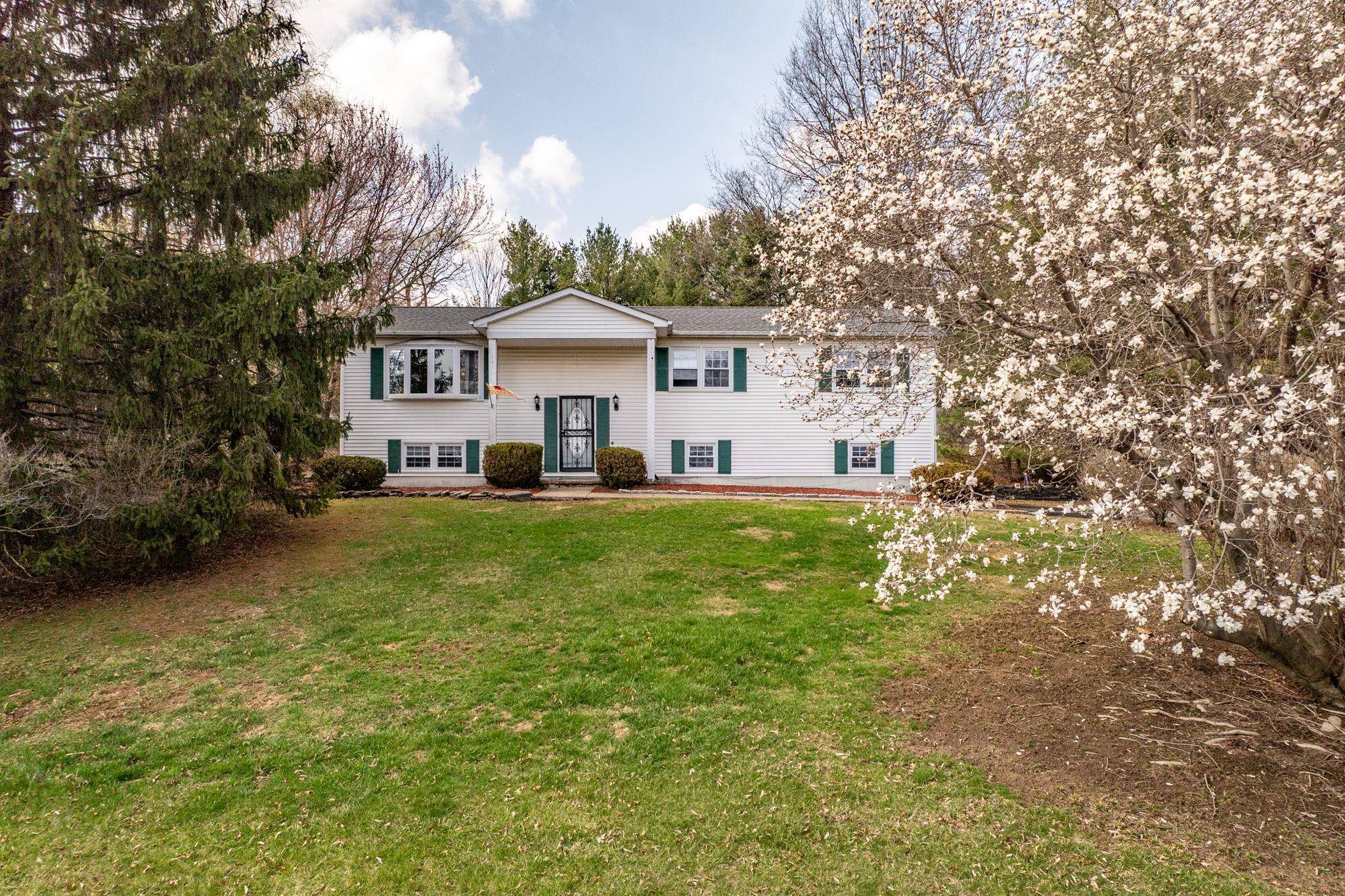 Middletown, NY 10941,10 Longview LN