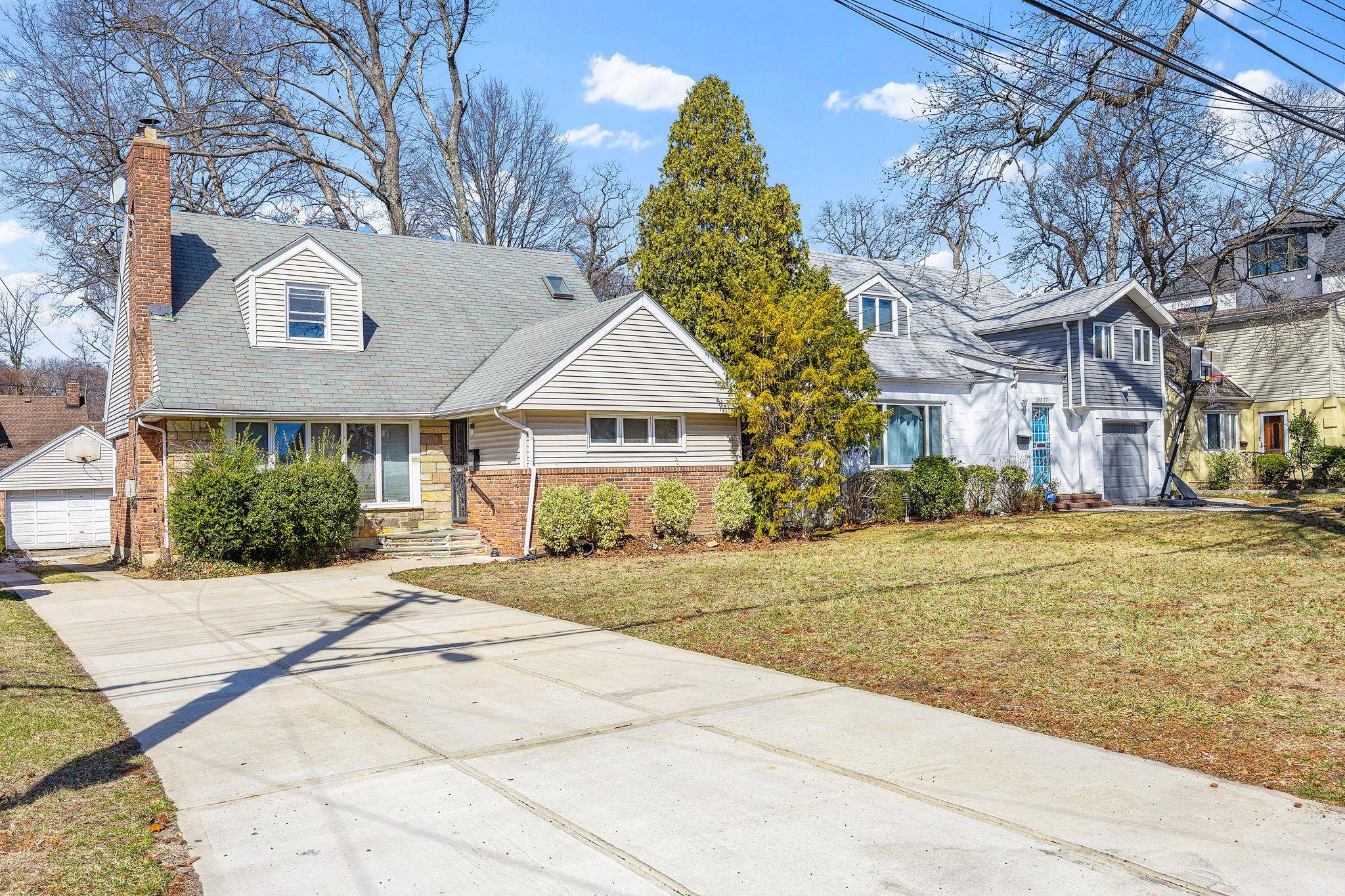 Holliswood, NY 11423,19311 McLaughlin AVE