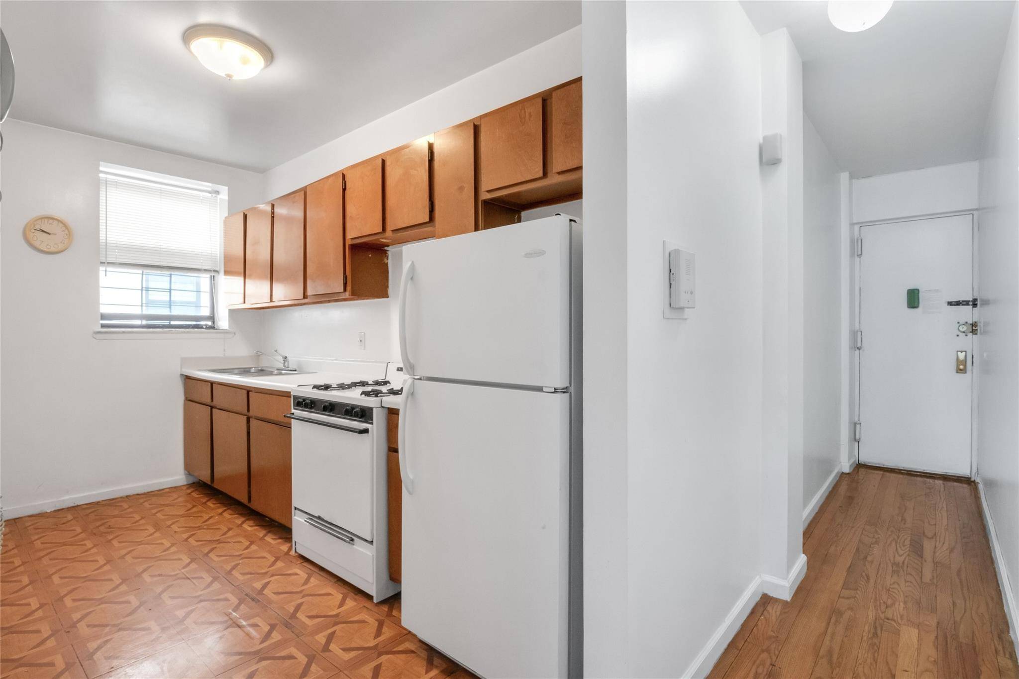 Bronx, NY 10468,2410 Davidson AVE #B12