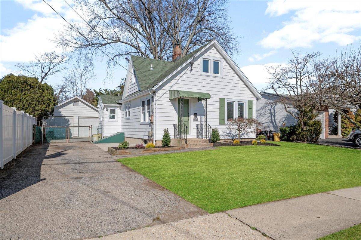 Bethpage, NY 11714,70 Evergreen AVE