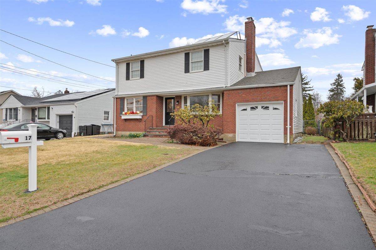 Huntington Station, NY 11746,17 James ST