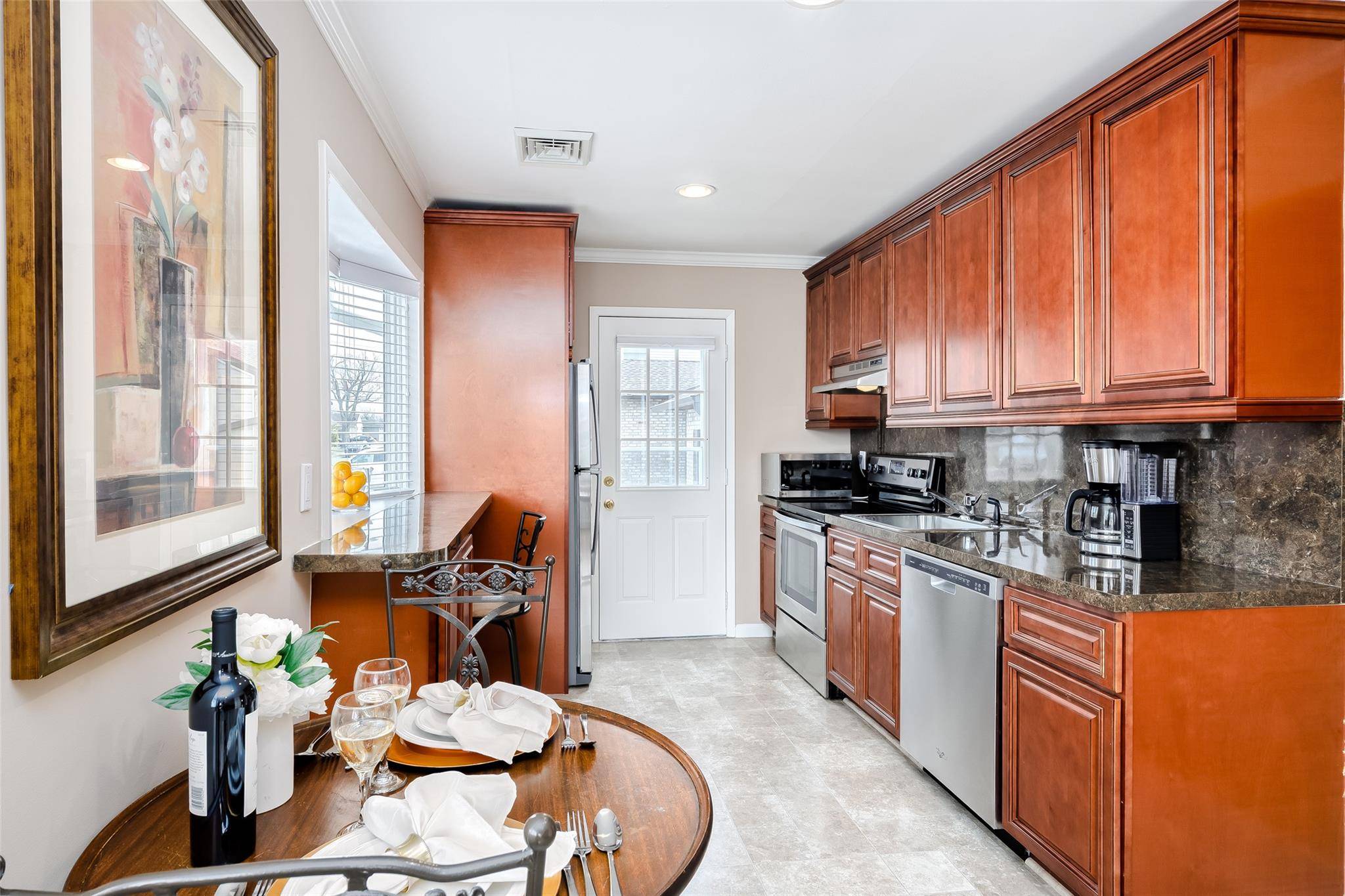 Massapequa, NY 11758,21 William RD