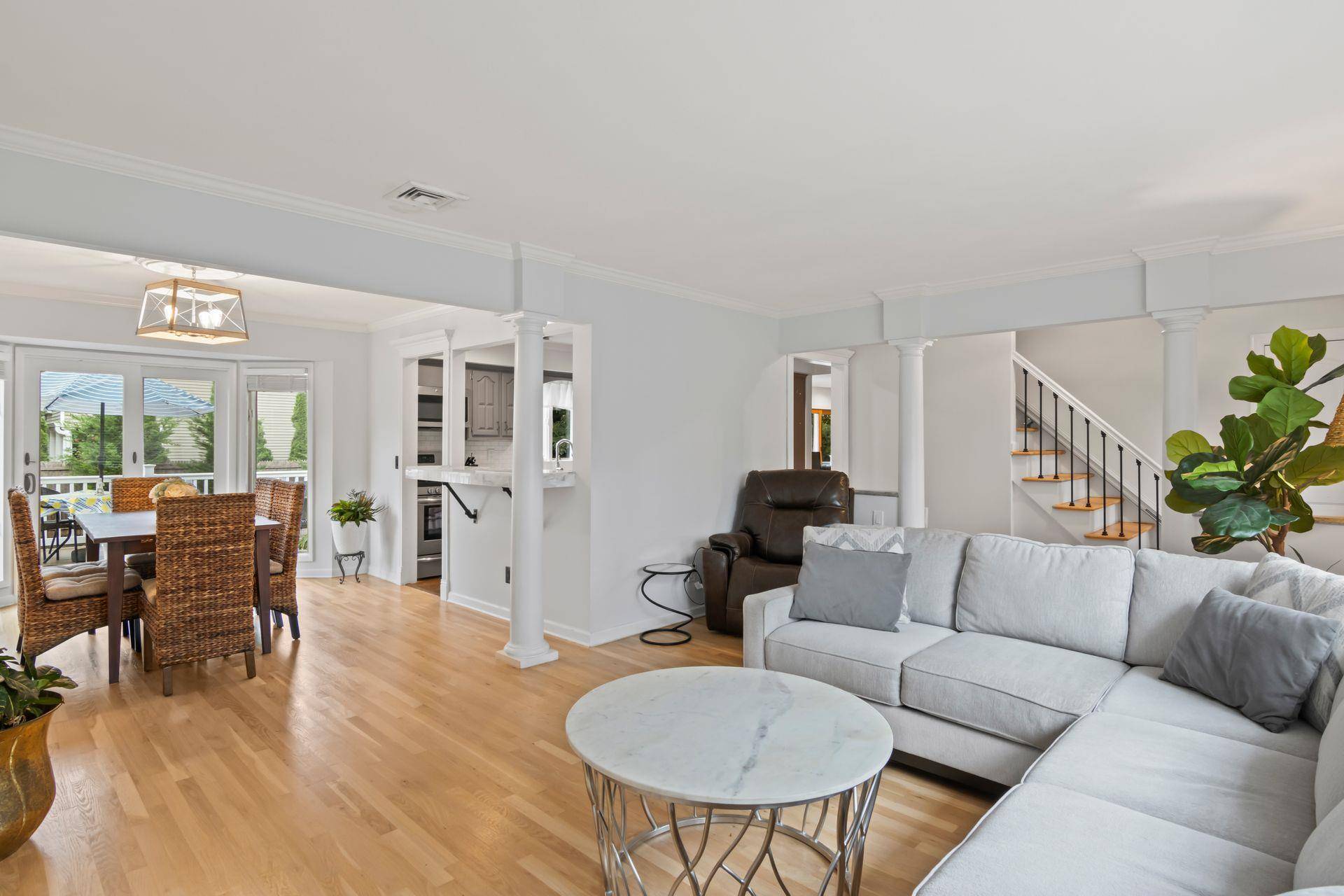 Saint James, NY 11780,233 4th ST