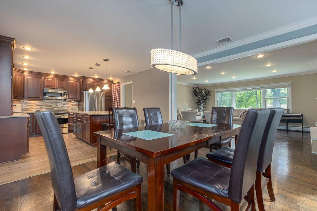 Nanuet, NY 10954,17 N Fairview AVE