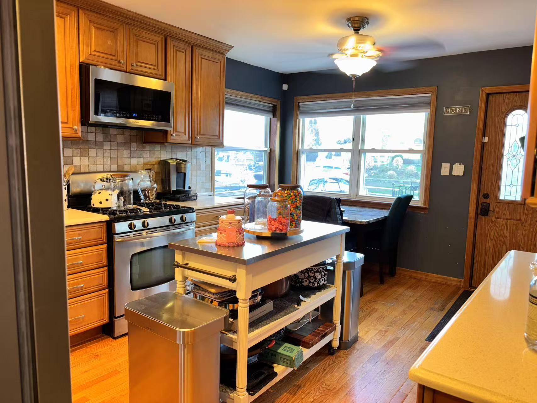Whitestone, NY 11357,166-51 20th Rd