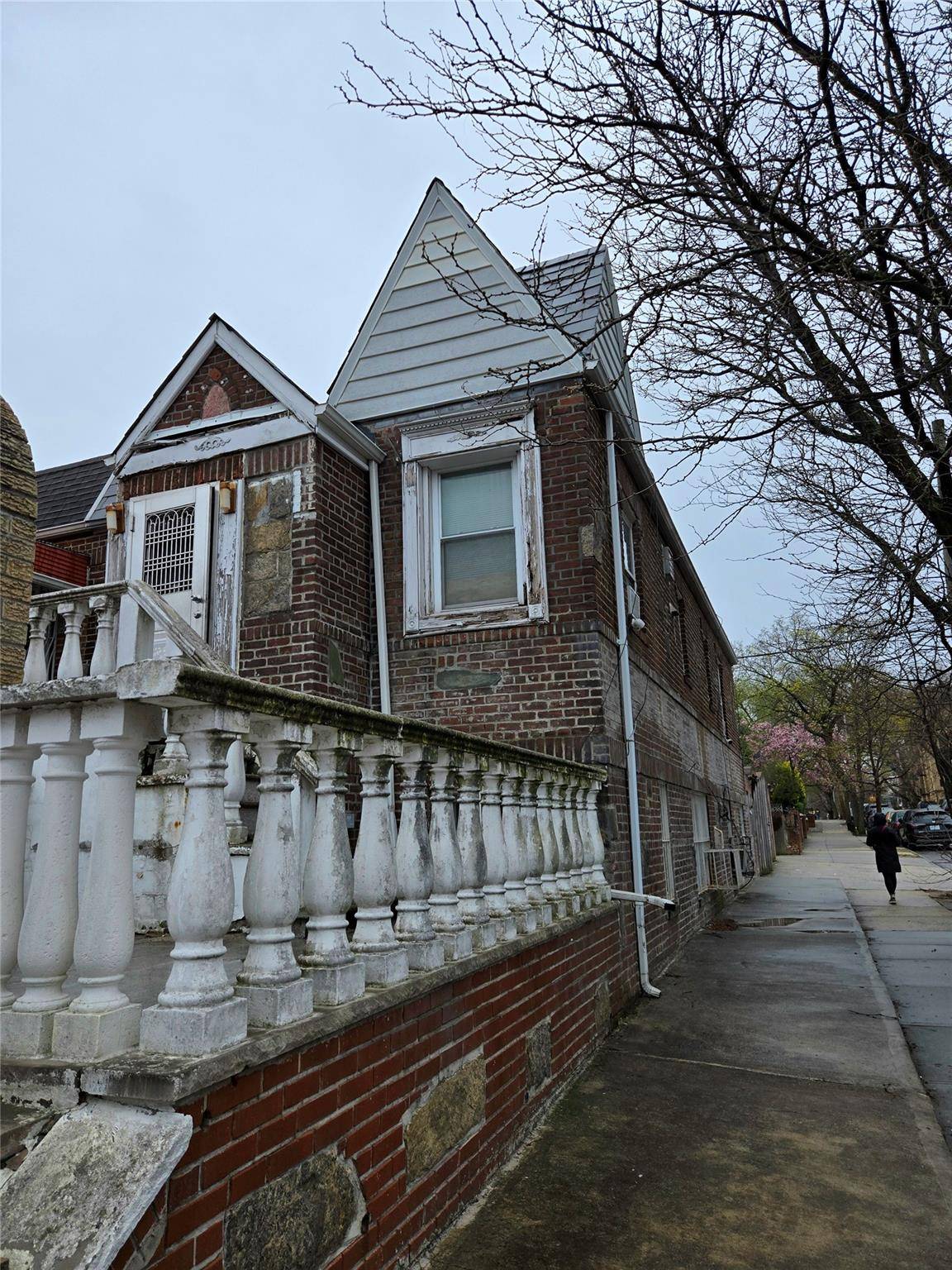 Astoria, NY 11106,2802 34th AVE
