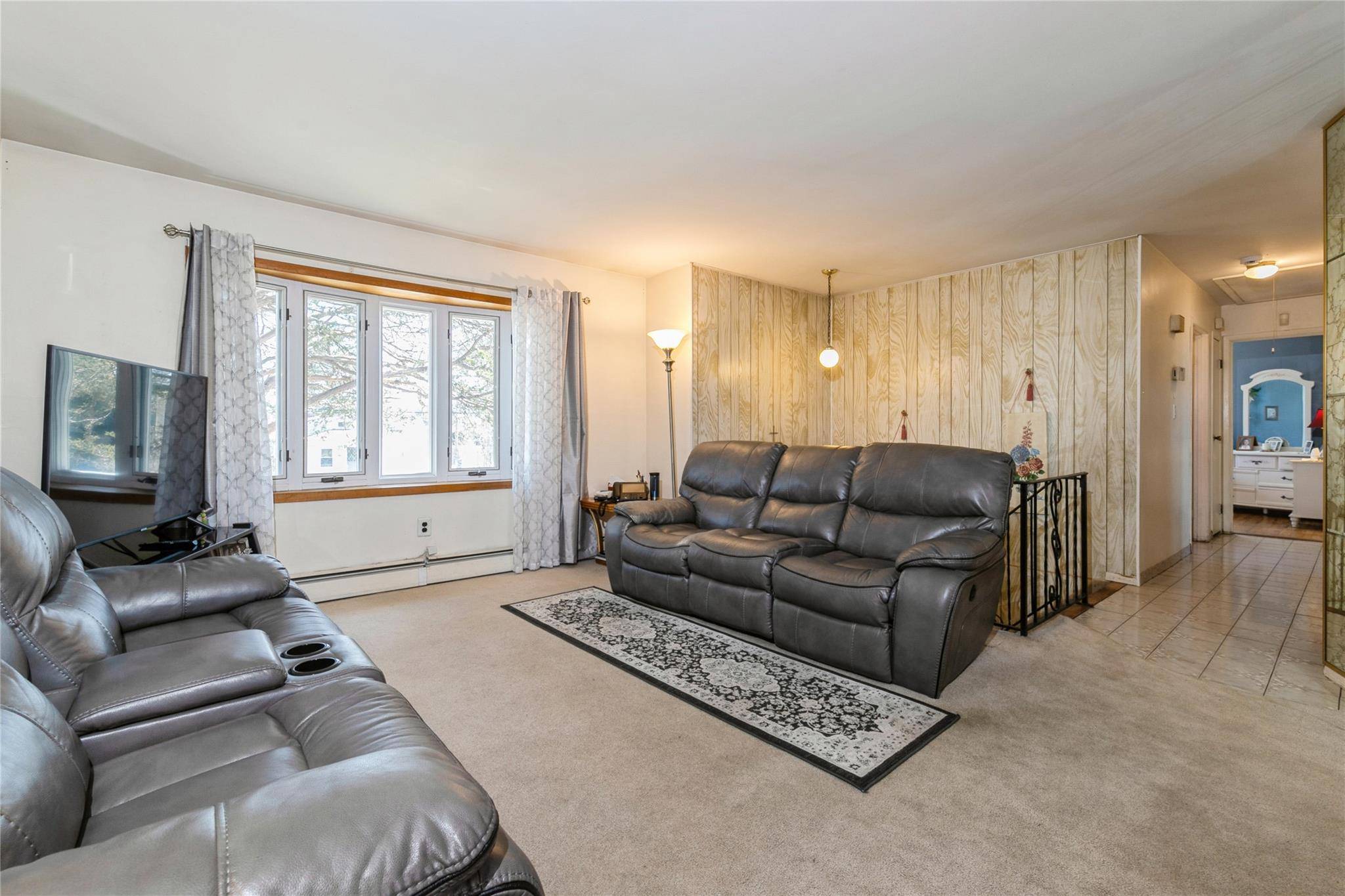 Brentwood, NY 11717,6 Fulton ST